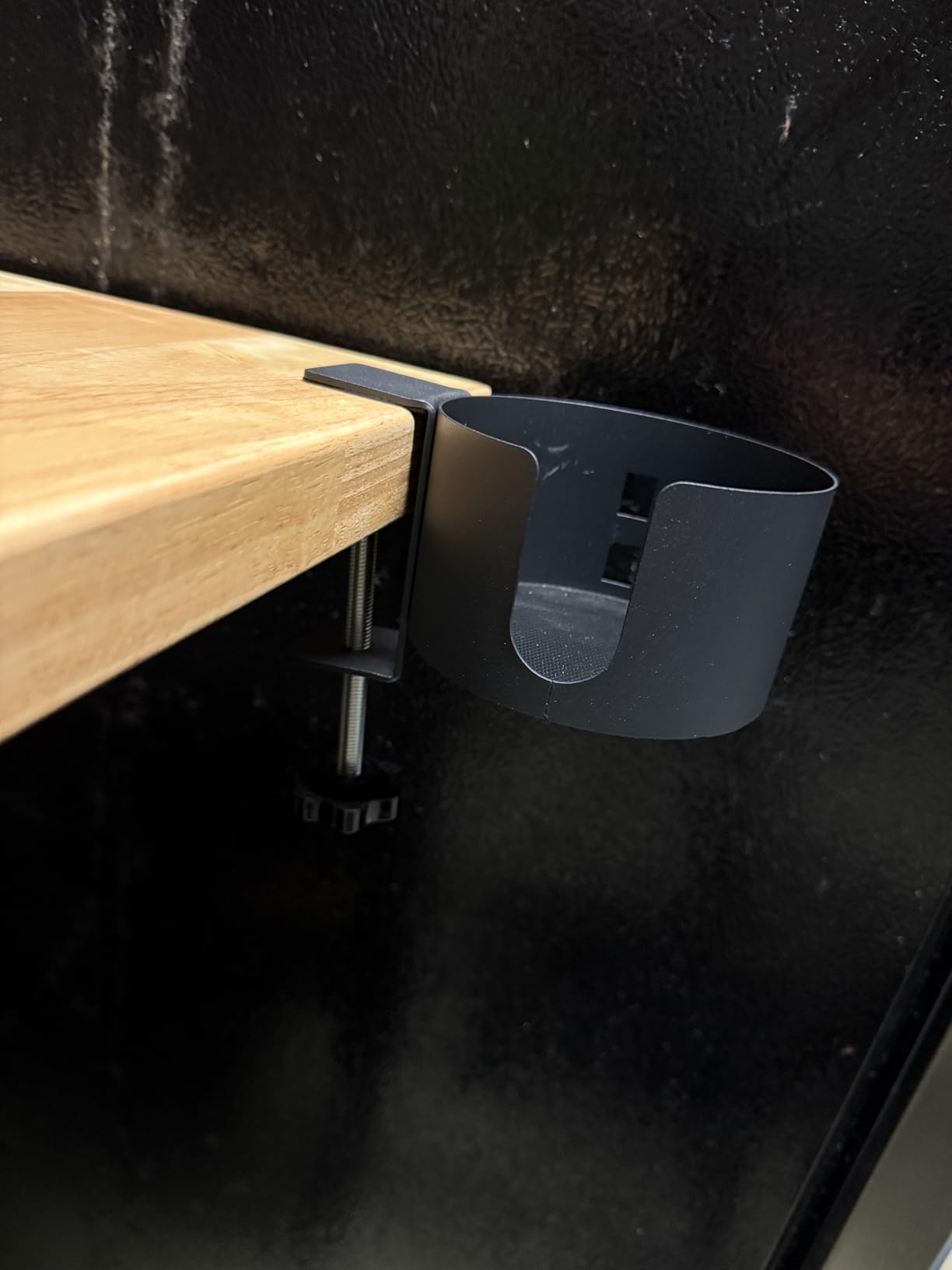 Upgraded Large Desk Cup Holder Clamp, OOKUU Anti-Spill Table Cup Holder, Metal Office & PC Gaming Desk Accessories, Compatible with Universal Cup, Bottles, Pencil Holder (Black) Customer Review Upgraded Large Desk Cup Holder Clamp, OOKUU Anti-Spill Table Cup Holder, Metal Office & PC Gaming Desk Accessories, Compatible with Universal Cup, Bottles, Pencil Holder (Black) - Customer Photo 4