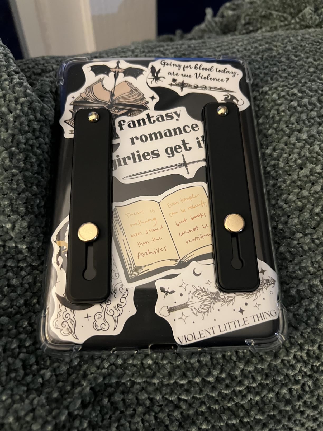 2Pcs Phone Loop Finger Holder, Silicone Phone Grip Phone Finger Strap Stand Universal Portable Finger Kickstand for Most Smartphones (2pcs-Black) - Customer Photo 3