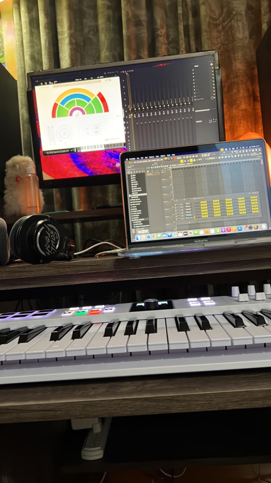 Arturia KeyLab Essential mk3 — 49 Key USB MIDI Keyboard Controller with Analog Lab V Software Included - Customer Photo 1