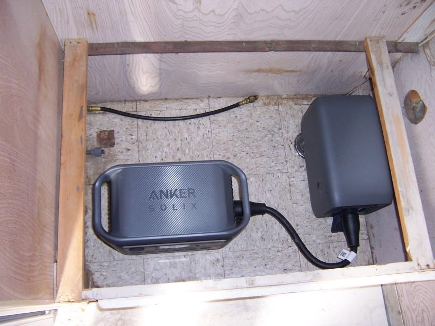 Anker SOLIX C1000 Portable Power Station, 1800W (Peak 2400W) Solar Generator, Full Charge in 58 Min, 1056wh LiFePO4 Battery for Home Backup, Power Outages, and Outdoor Camping (Optional Solar Panel) - Customer Photo 1