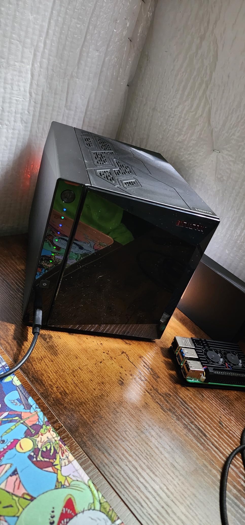 Asustor AS5404T, 4 Bay NAS, Intel Quad-Core 2.0GHz CPU, 4X M.2 NVMe SSD Slots, 2 x 2.5 GbE Ports, 4 GB DDR4 RAM, Cloud Storage for Gaming and Live Stream, Network Attached Storage (Diskless) Customer Review Asustor AS5404T, 4 Bay NAS, Intel Quad-Core 2.0GHz CPU, 4X M.2 NVMe SSD Slots, 2 x 2.5 GbE Ports, 4 GB DDR4 RAM, Cloud Storage for Gaming and Live Stream, Network Attached Storage (Diskless) - Customer Photo 1