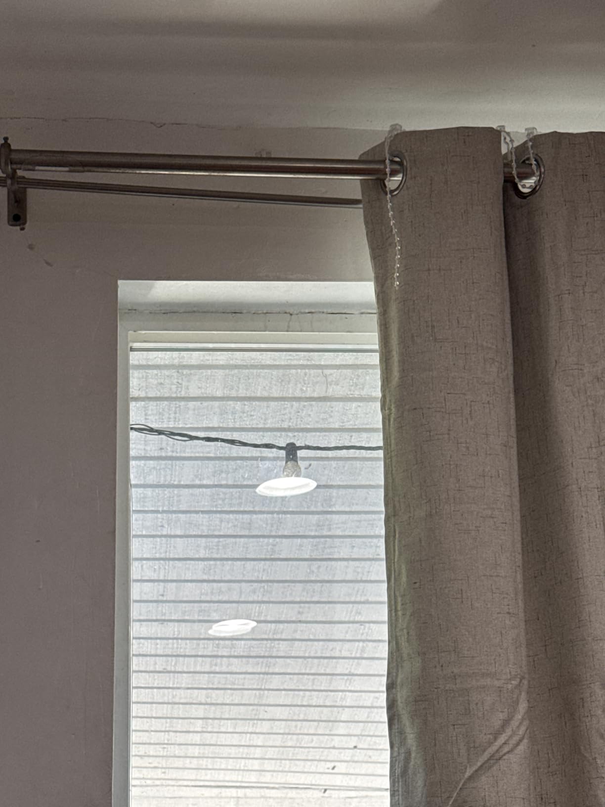 SwitchBot Automatic Curtain Opener - Bluetooth Remote Control Smart Curtain with App/Timer, Upgraded High-Performance Motor, Add SwitchBot Hub to Work with Alexa, Google Home, HomeKit - Customer Photo 3
