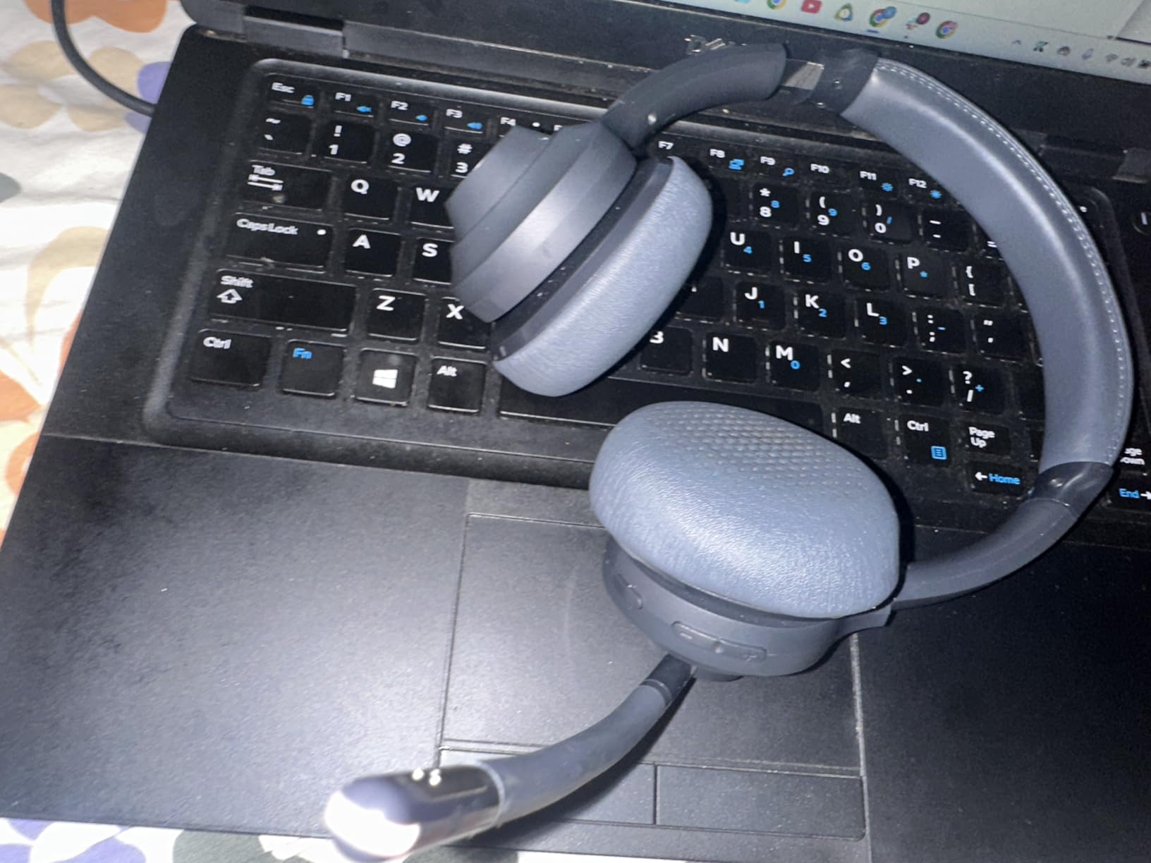 JLab Go Work Gen 2 Wireless Headsets with Microphone - 55+ Playtime PC Bluetooth Headset and Multipoint Connect to Laptop Computer and Mobile - Wired or Wireless (Bluetooth or USB Dongle) Headphones - Customer Photo 2