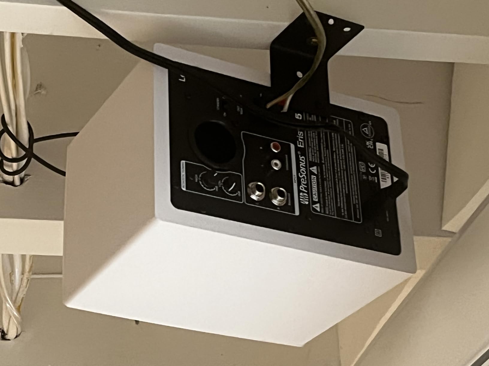 PreSonus Eris 3.5 Studio Monitors, Pair — Powered, Active Monitor Speakers for Near Field Music Production, Desktop Computer, Hi-Fi Audio - Customer Photo 1