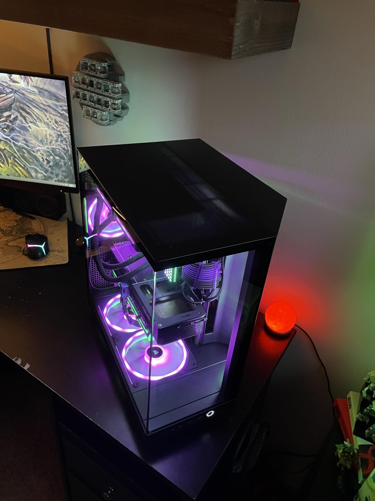 NZXT H6 Flow RGB Mid-Tower Airflow Case with 3 RGB Fans, Panoramic Glass Panels, and Cable Management - White Customer Review NZXT H6 Flow RGB Mid-Tower Airflow Case with 3 RGB Fans, Panoramic Glass Panels, and Cable Management - White - Customer Photo 2