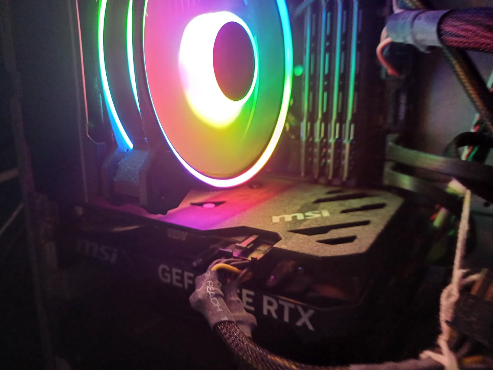 MSI Gaming GeForce RTX 4060 8GB GDRR6 Extreme Clock: 2505 MHz 128-Bit HDMI/DP TORX Fan 4.0 Ada Lovelace Architecture Customer Review MSI Gaming GeForce RTX 4060 8GB GDRR6 Extreme Clock: 2505 MHz 128-Bit HDMI/DP TORX Fan 4.0 Ada Lovelace Architecture - Customer Photo 2