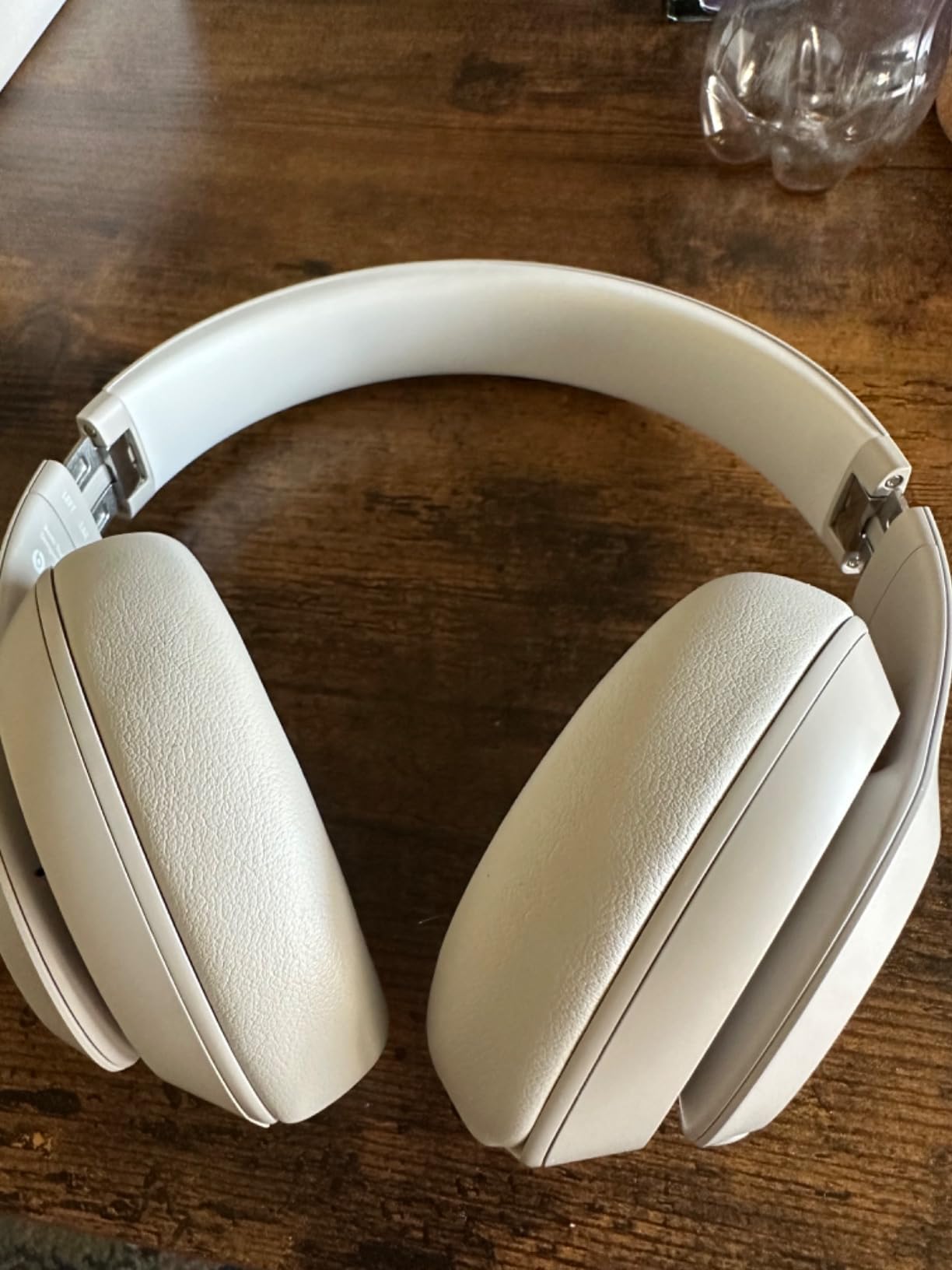 Beats Studio Pro Premium Wireless Over-Ear Headphones - Up to 40-Hour Battery Life, Active Noise Cancelling, USB-C Lossless Audio, Apple & Android Compatible - Black customer photo 2