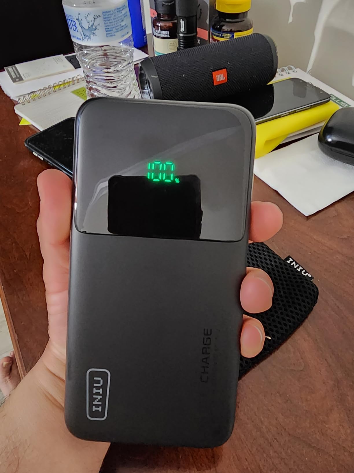 INIU 140W Power Bank, 27000mAh High Capacity Laptop Portable Charger, USB C in&Out Tablet Powerbank, Digital Display Phone Charger, Travel Charger Compatible with iPhone 17 16, iPad, MacBook, Laptop Customer Review INIU 140W Power Bank, 27000mAh High Capacity Laptop Portable Charger, USB C in&Out Tablet Powerbank, Digital Display Phone Charger, Travel Charger Compatible with iPhone 17 16, iPad, MacBook, Laptop - Customer Photo 2