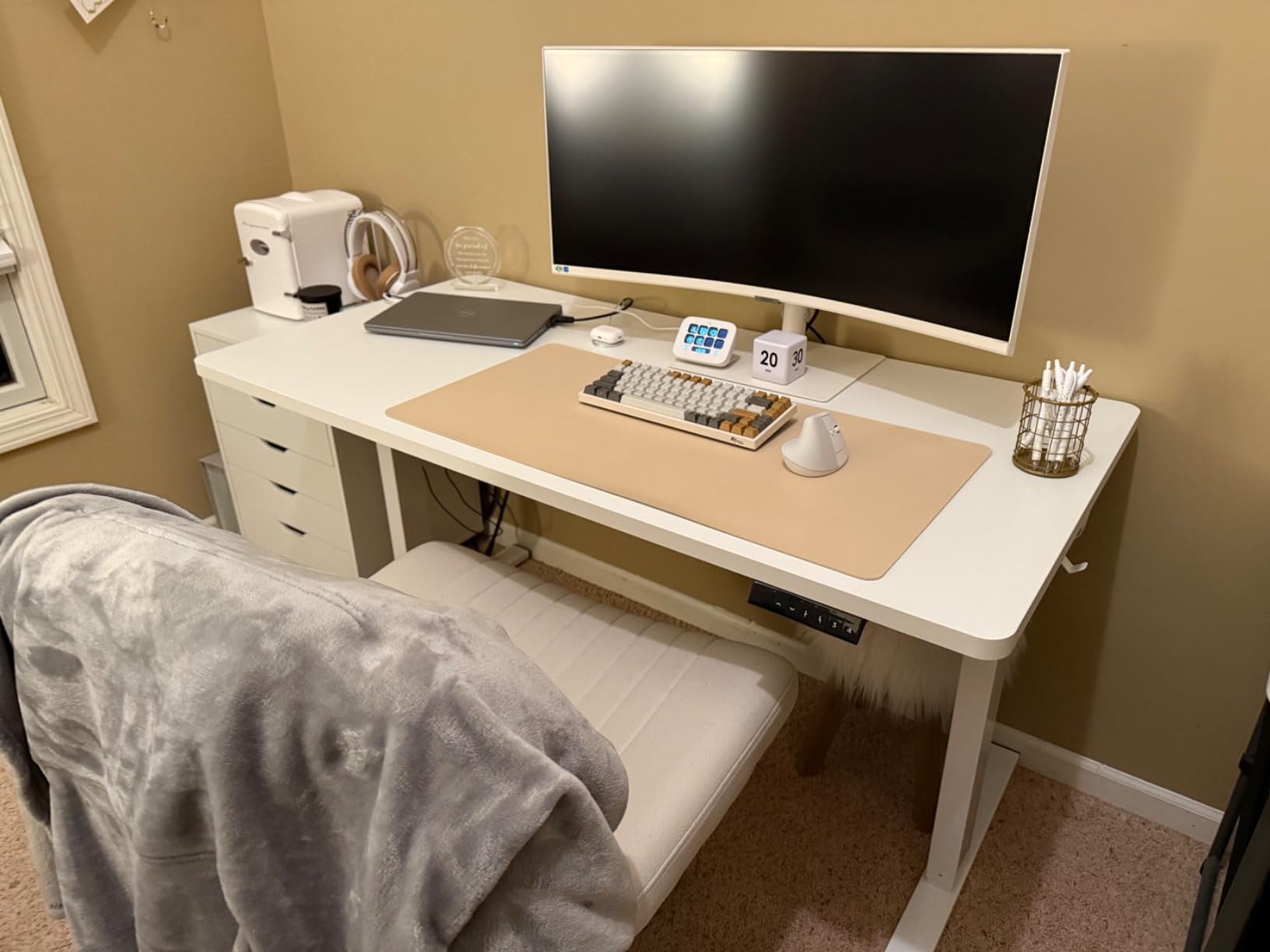 SAMSUNG 34-Inch ViewFinity S65VC Series Ultra-WQHD Curved Computer Monitor, 100Hz, AMD FreeSync, HDR10, USB-C, Built-in Speaker, Camera, KVM Switch, Eye Care, Eco-Packaging, LS34C650VANXGO, Black Customer Review SAMSUNG 34-Inch ViewFinity S65VC Series Ultra-WQHD Curved Computer Monitor, 100Hz, AMD FreeSync, HDR10, USB-C, Built-in Speaker, Camera, KVM Switch, Eye Care, Eco-Packaging, LS34C650VANXGO, Black - Customer Photo 2