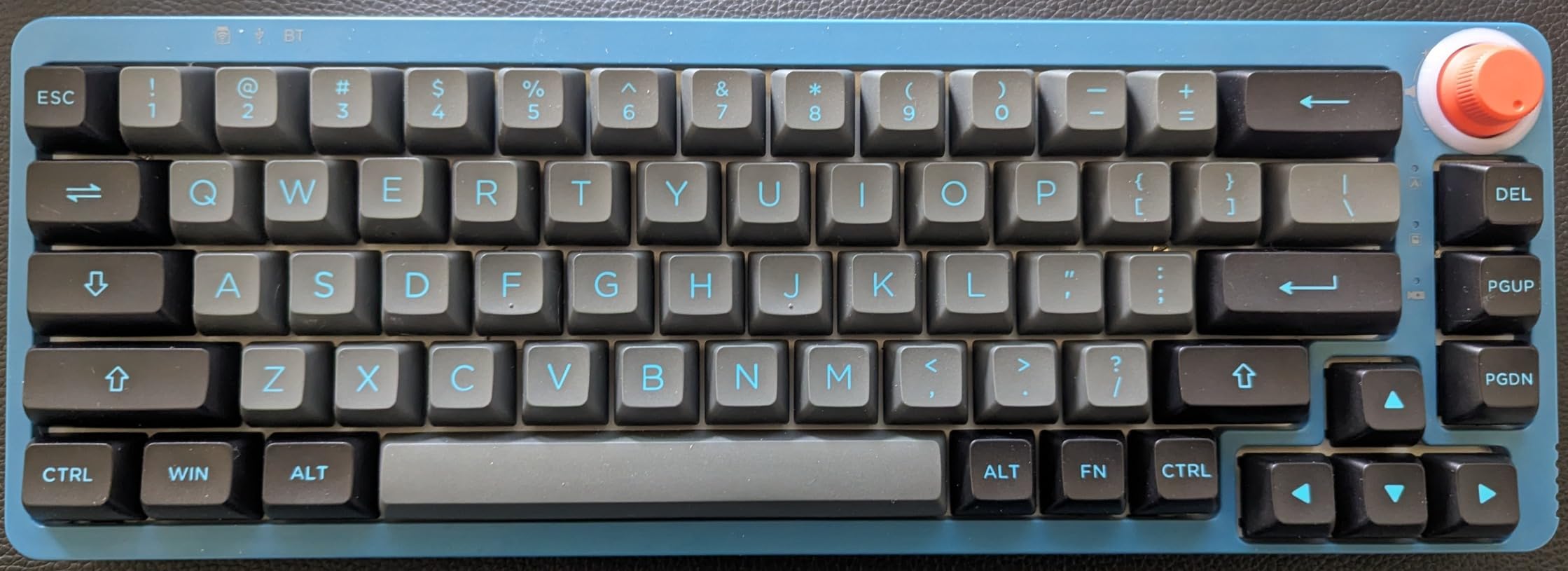 GK GAMAKAY LK75 75% Gasket Mechanical Keyboard with 2 in 1 TFT Smart Display&Knob, Bluetooth 5.0/2.4GHz/USB-C Wired MDA Profile Keycaps 83 Keys RGB Hot Swap Gaming Keyboard (Venus Swicth) - Customer Photo 1