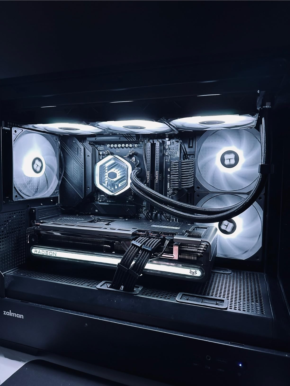 Cooler Master MasterLiquid Atmos 360 Black CPU Liquid Cooler - AIO Water Cooling System, Dual Chamber Pump, Pre-Installed Sickleflow 120 Edge Fans, Addressable Gen 2 RGB, LGA1700 & AM5 Brackets - Customer Photo 3