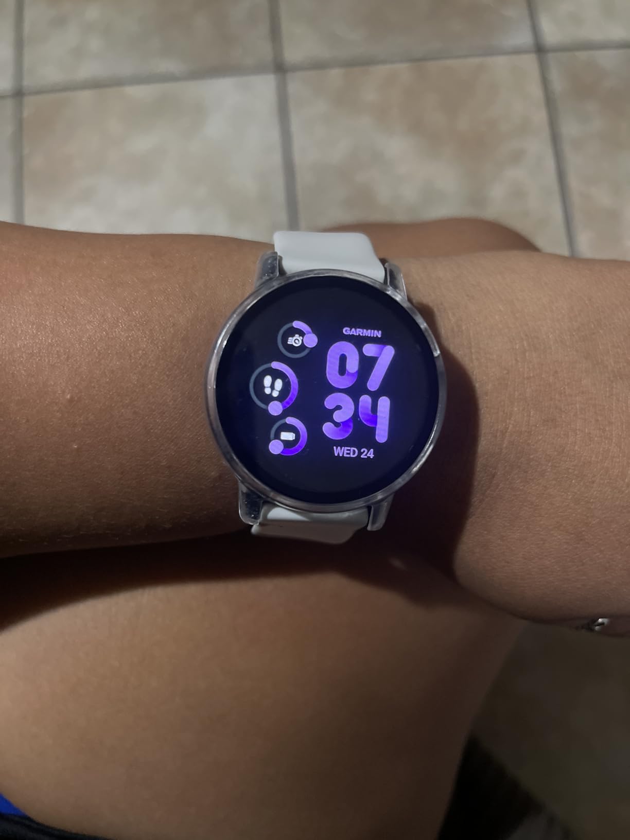 Garmin Vivoactive 5, Health and Fitness GPS Smartwatch, AMOLED Display, Up to 11 Days of Battery, Slate Aluminum Bezel with Black Case and Silicone Band customer photo 1