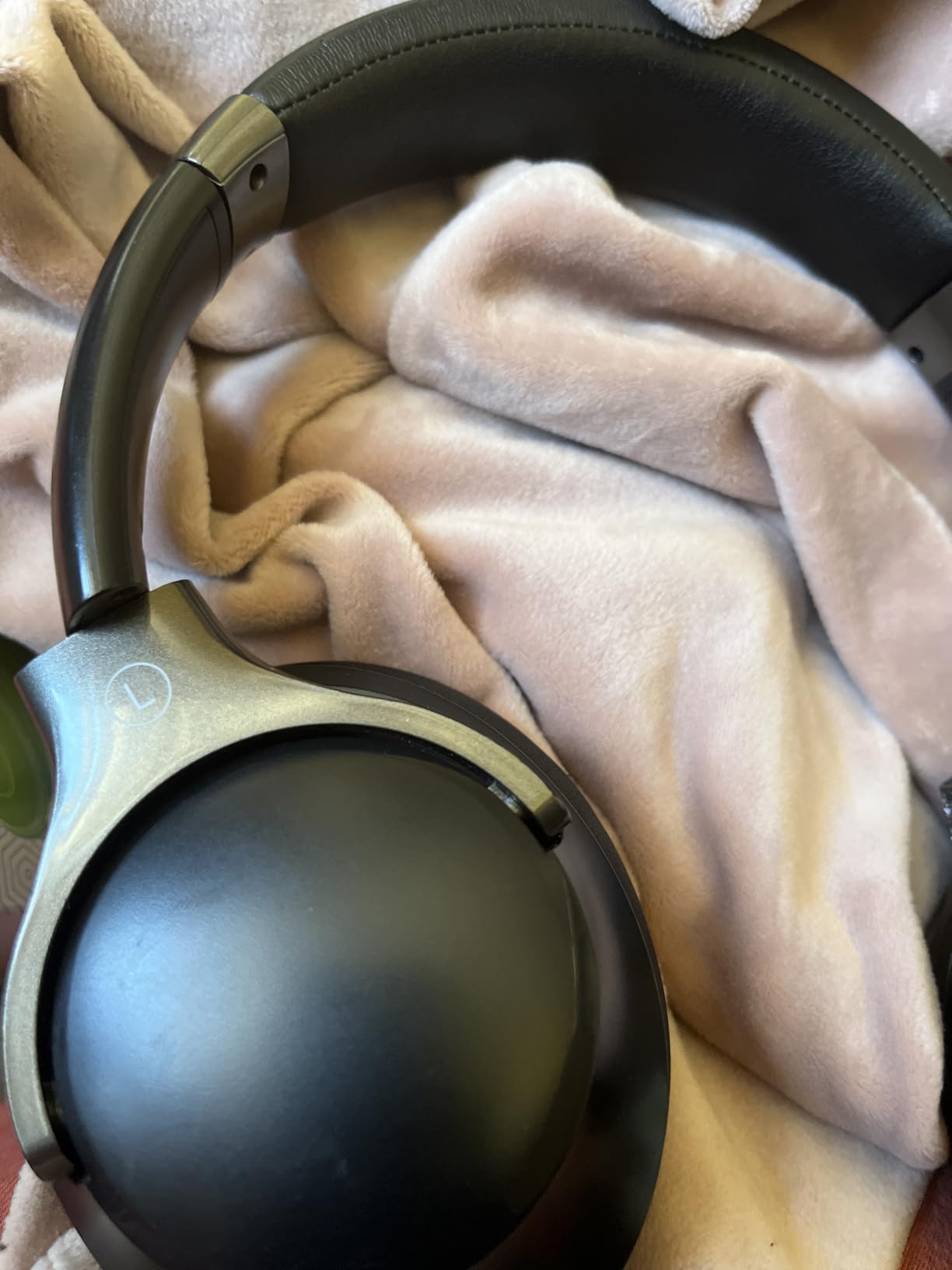 MIDOLA Bluetooth Headphones Over Ear 68H Playtime 6 EQ Wireless Headset with Microphone HiFi Stereo Foldable Lightweight Deep Bass for Travel Home Office Cellphone Blue Customer Review MIDOLA Bluetooth Headphones Over Ear 68H Playtime 6 EQ Wireless Headset with Microphone HiFi Stereo Foldable Lightweight Deep Bass for Travel Home Office Cellphone Blue - Customer Photo 1