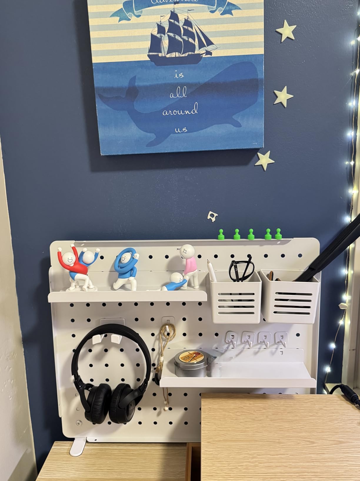 Clamp-on Desk Pegboard, Desk Organizer for Office Gaming Home, Magnetic Metal Peg Board with 15 Accessories, Privacy Panel for Office, 20.4