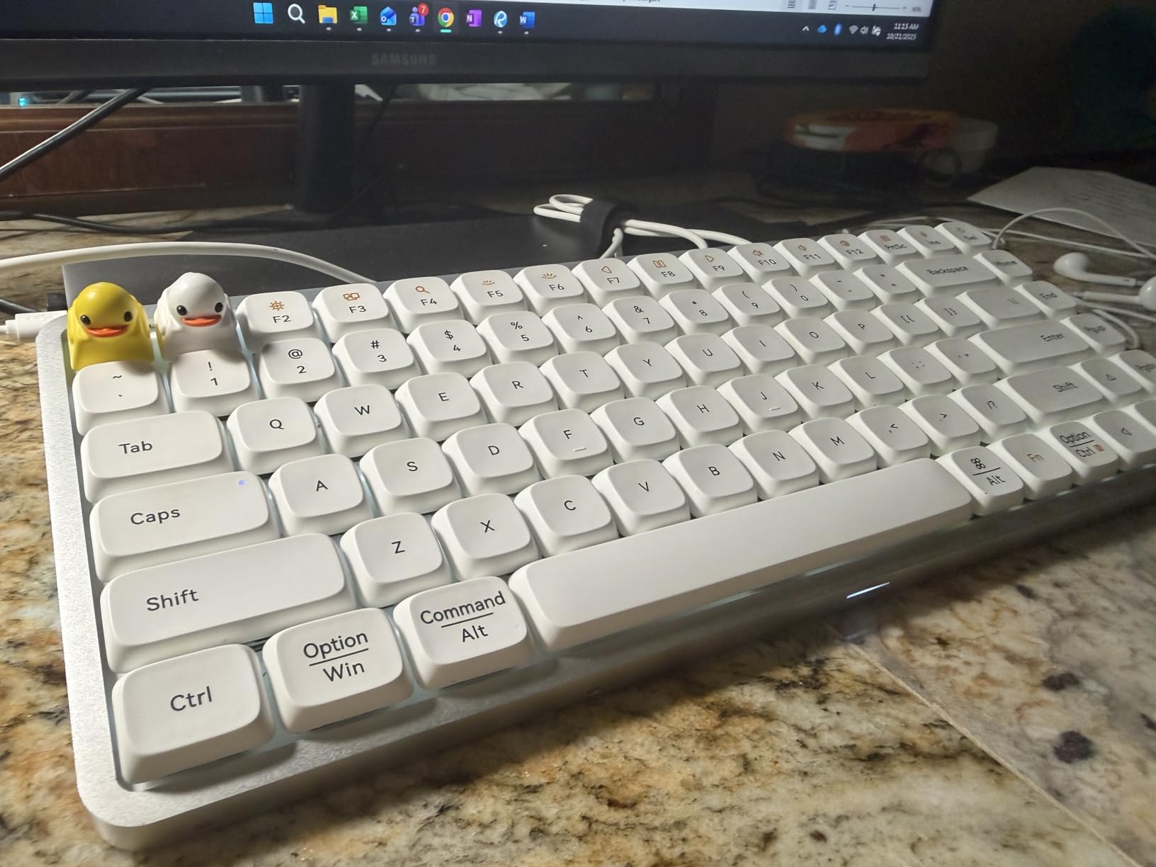 LOFREE Flow84 Low Profile Mechanical Keyboard, 75 Percent Rechargeable Wireless Keyboards with Bluetooth and Wired Connection for Windows, Mac OS/White Ghost Linear Switches Customer Review LOFREE Flow84 Low Profile Mechanical Keyboard, 75 Percent Rechargeable Wireless Keyboards with Bluetooth and Wired Connection for Windows, Mac OS/White Ghost Linear Switches - Customer Photo 2
