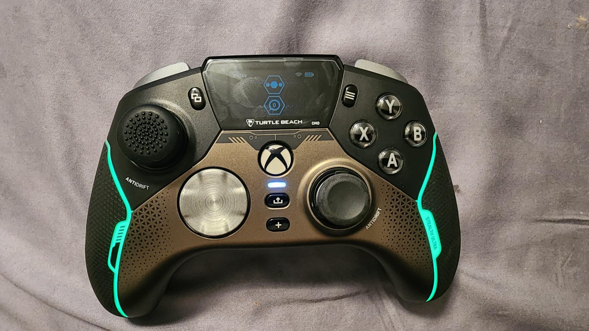 Turtle Beach Stealth Ultra High-Performance Wireless Gaming Controller Licensed for Xbox Series X|S, Xbox One, Windows PC, Android - LED Dashboard, Dock, RGB Lighting, 30-Hr Battery, Bluetooth, Black - Customer Photo 1