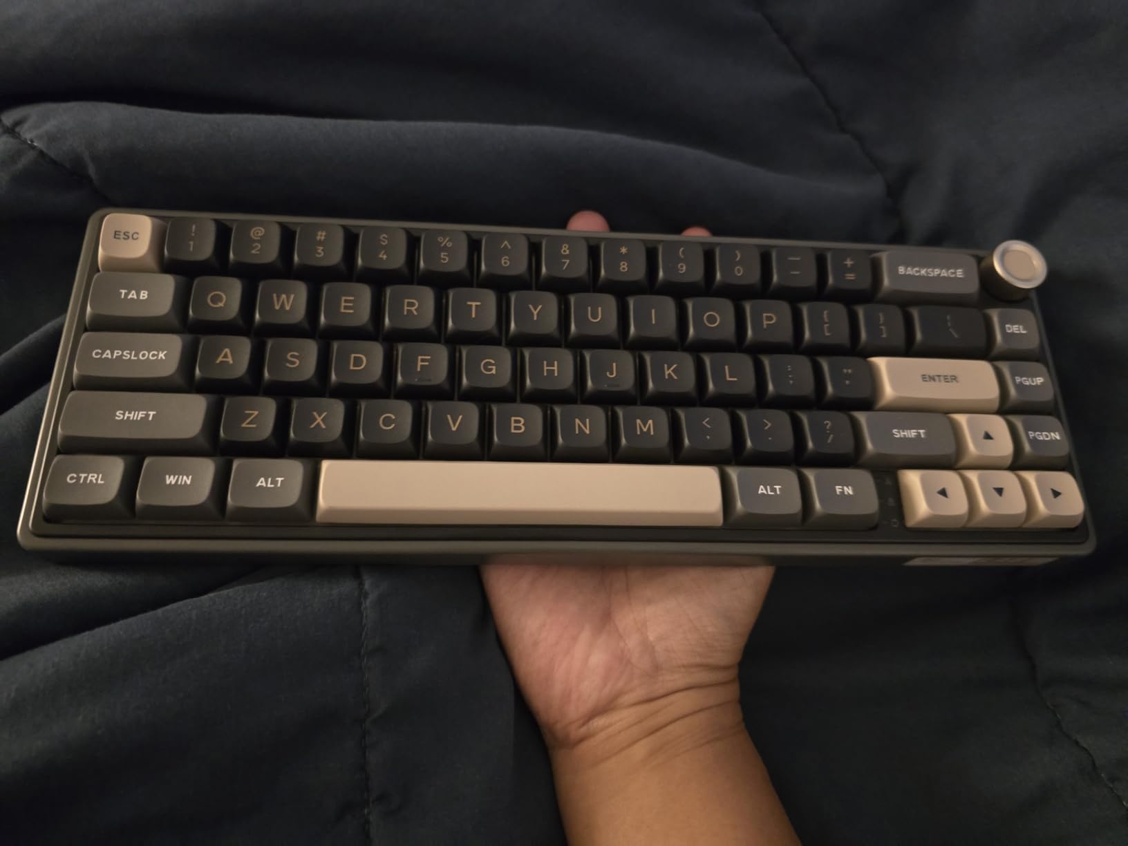 RK ROYAL KLUDGE R65 Wired Gaming Keyboard with Volume Knob, 60% Percent RGB Backlit Mechanical Keyboard Gasket Mount with PBT Keycaps, MDA Profile, QMK/VIA, 66 Keys Hot Swappable Cream Switch, Black Customer Review RK ROYAL KLUDGE R65 Wired Gaming Keyboard with Volume Knob, 60% Percent RGB Backlit Mechanical Keyboard Gasket Mount with PBT Keycaps, MDA Profile, QMK/VIA, 66 Keys Hot Swappable Cream Switch, Black - Customer Photo 4