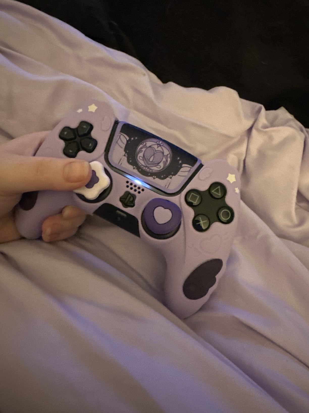 GeekShare Controller Skin Set, Compatible with PlayStation 5 Wireless Controller, Anti-Slip Silicone Protective Cover Case,Includes 2 Thumb Grips and 2 Stickers (Star Wings Purple) Customer Review GeekShare Controller Skin Set, Compatible with PlayStation 5 Wireless Controller, Anti-Slip Silicone Protective Cover Case,Includes 2 Thumb Grips and 2 Stickers (Star Wings Purple) - Customer Photo 1