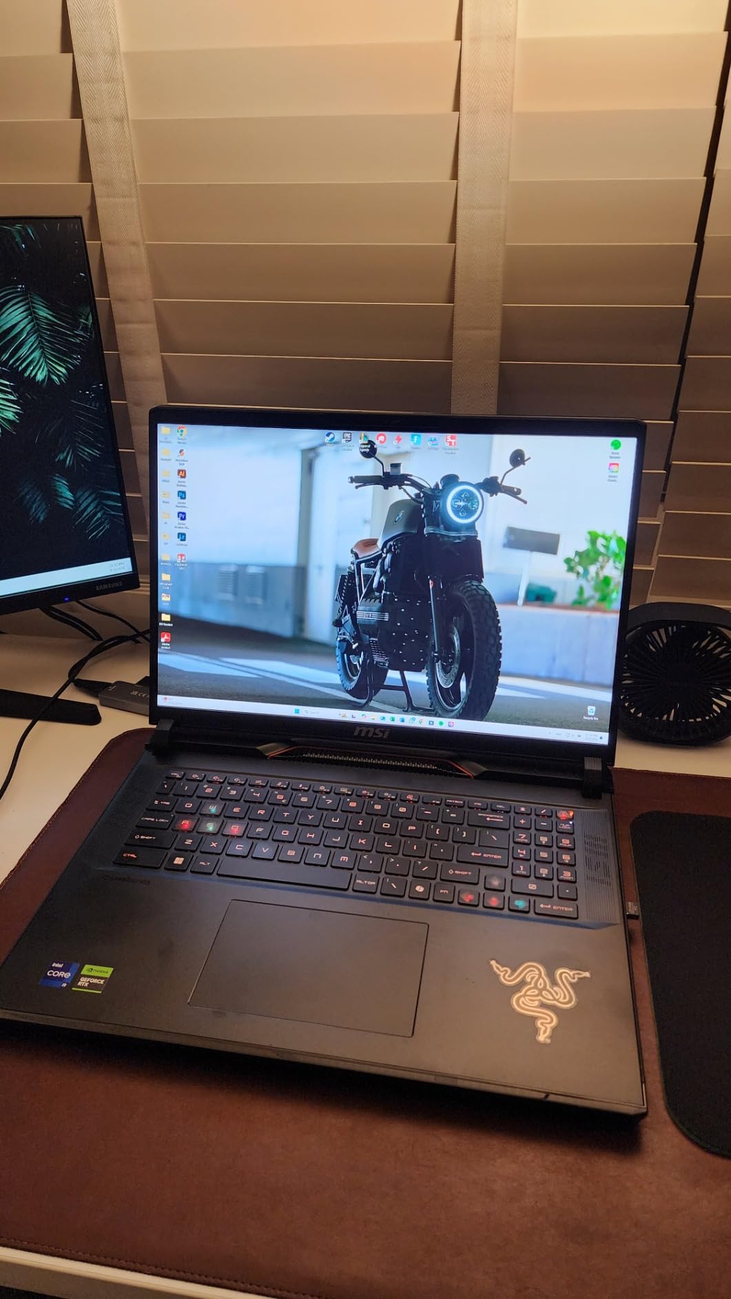 MSI Raider GE78HX 17 MSI Raider GE78HX 17