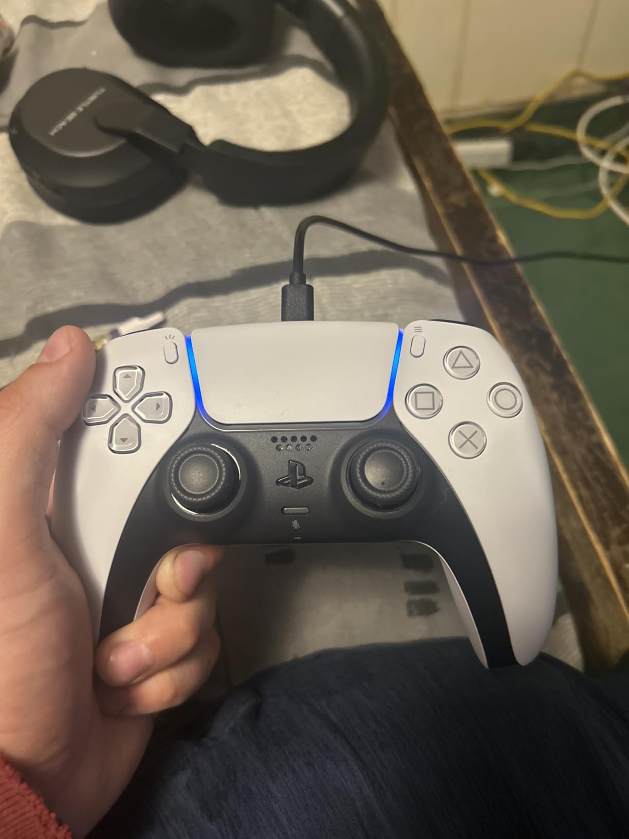 PlayStation DualSense® Wireless Controller - Midnight Black Customer Review PlayStation DualSense® Wireless Controller - Midnight Black - Customer Photo 1
