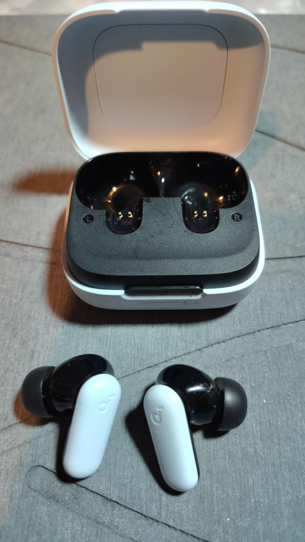 P30i by Anker Noise Cancelling Earbuds, Strong and Smart Noise Cancelling, Powerful Bass, 45H Playtime, 2-in-1 Case and Phone Stand, IP54, Wireless Earbuds, Bluetooth 5.4 (Black) customer photo 1