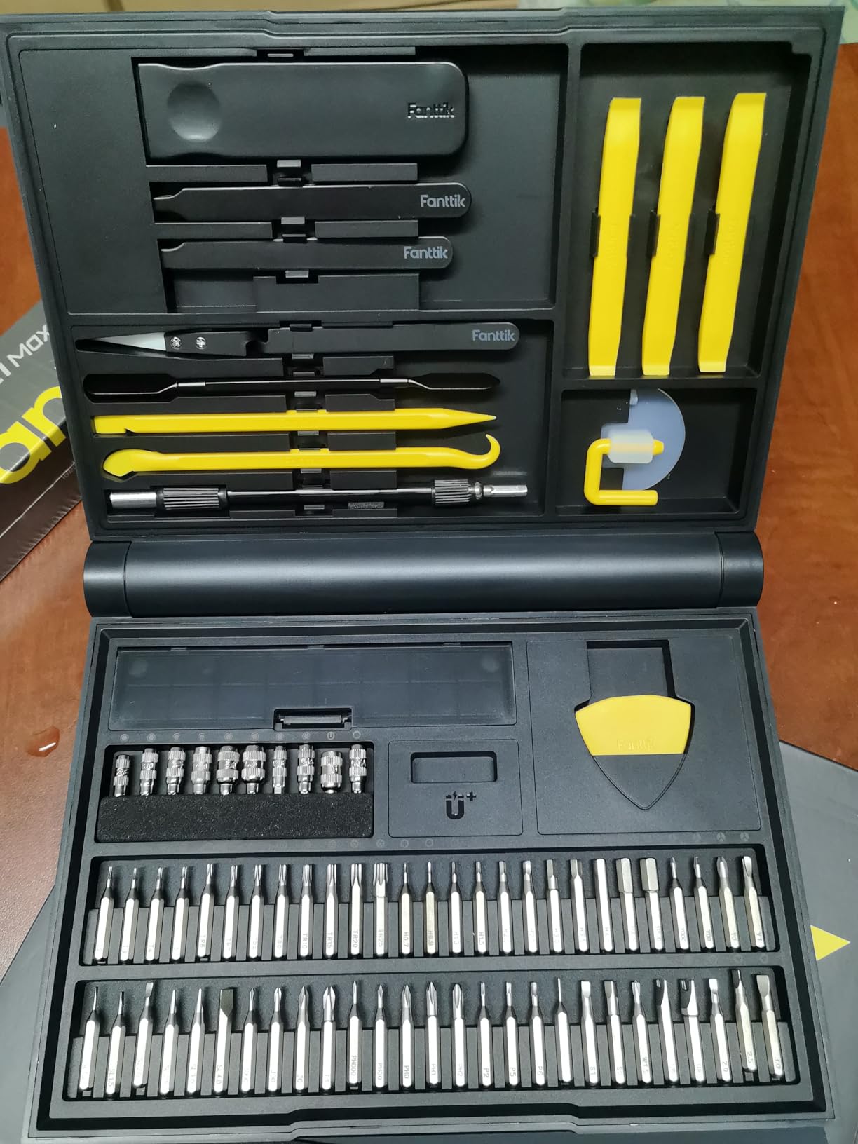 Fanttik Electric Screwdriver Kit, Precision Screwdriver Set, 64 Magnetic Bits, 12 Types Fix Tools Customer Review Fanttik Electric Screwdriver Kit, Precision Screwdriver Set, 64 Magnetic Bits, 12 Types Fix Tools - Customer Photo 1