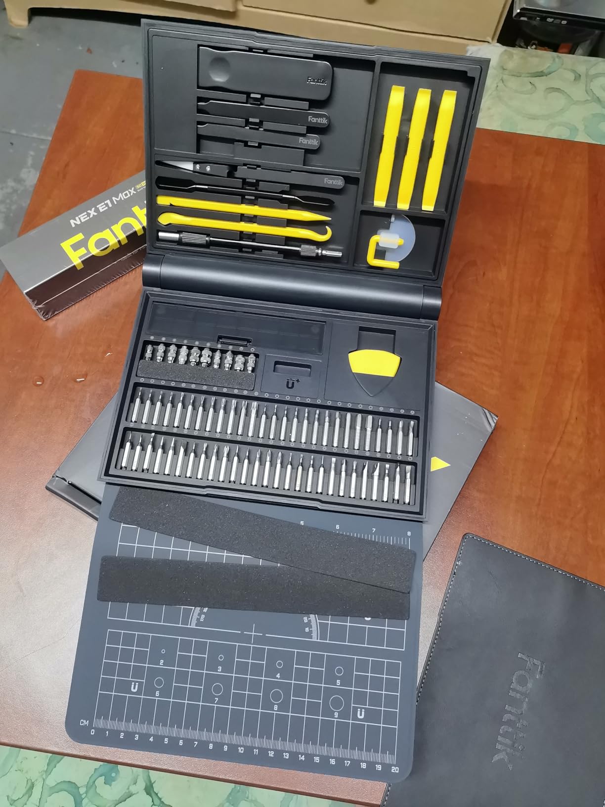 Fanttik Electric Screwdriver Kit, Precision Screwdriver Set, 64 Magnetic Bits, 12 Types Fix Tools Customer Review Fanttik Electric Screwdriver Kit, Precision Screwdriver Set, 64 Magnetic Bits, 12 Types Fix Tools - Customer Photo 2