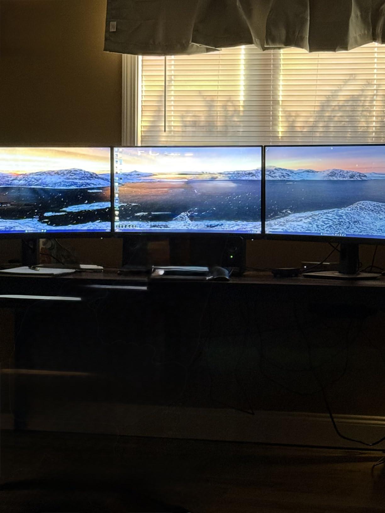 ASUS ROG Strix 25 ASUS ROG Strix 25