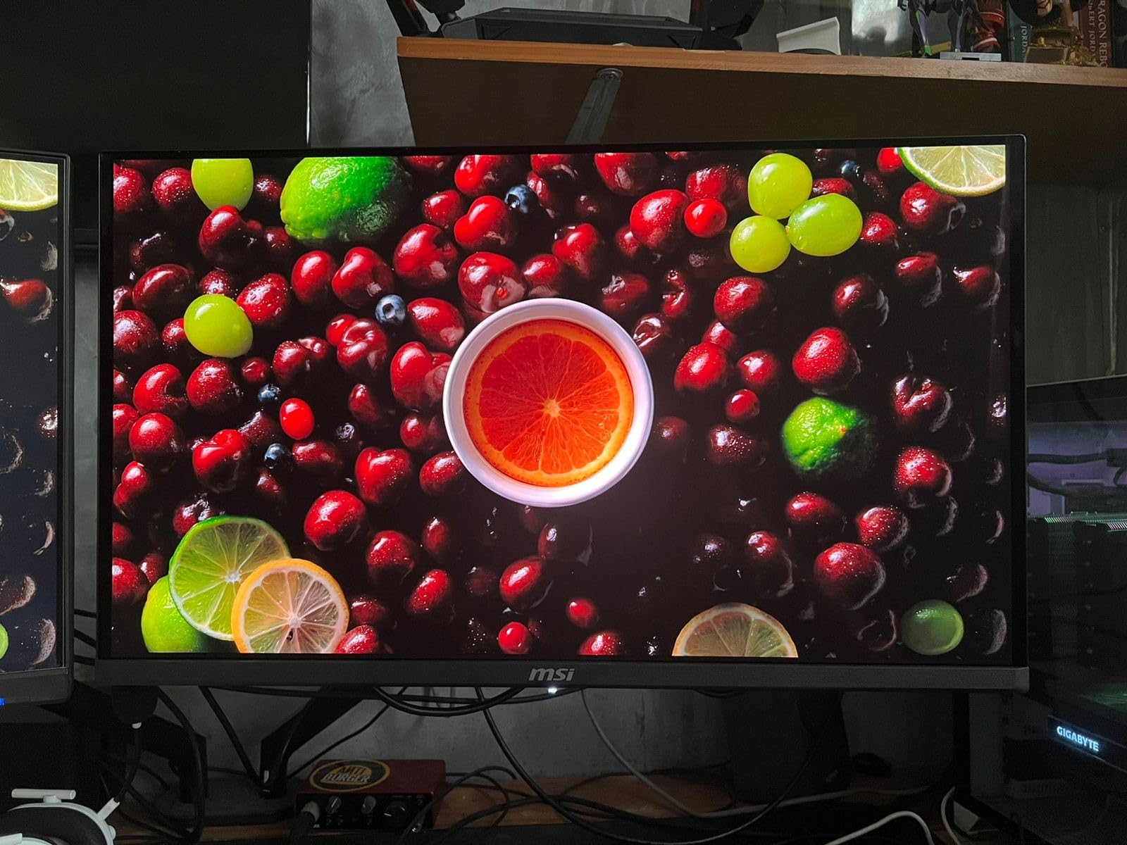 MSI MAG 321UPX QD-OLED, 32