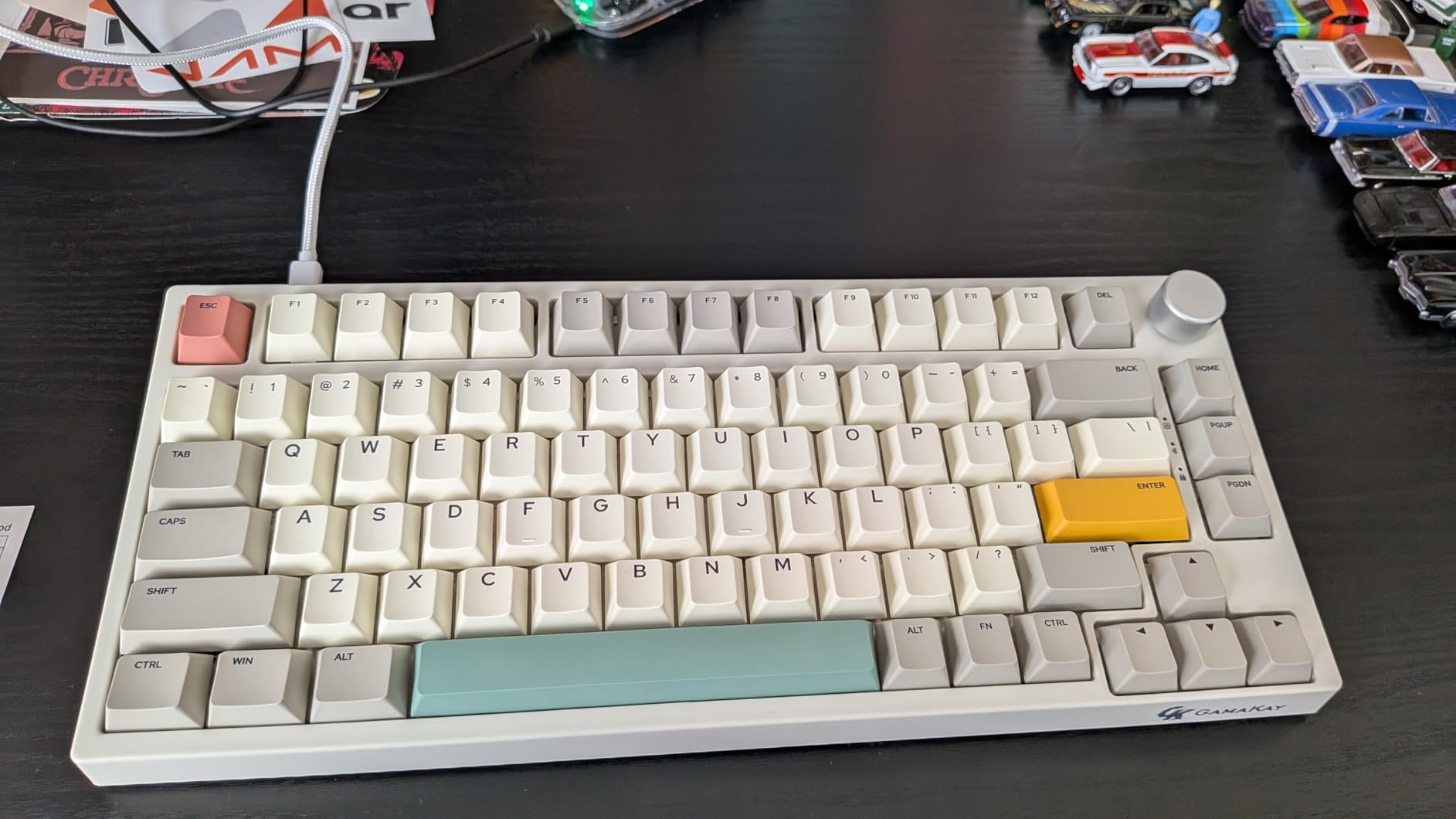 GK GAMAKAY TK75 SE 75% Mechanical Keyboard with Knob Control, Hot Swap RGB Bluetooth 5.0/2.4GHz Wireless/USB-C Wired PBT Cherry Profile 81 Keys Keycaps Gaming Keyboard (Retro-Outemu Brown Switch) Customer Review GK GAMAKAY TK75 SE 75% Mechanical Keyboard with Knob Control, Hot Swap RGB Bluetooth 5.0/2.4GHz Wireless/USB-C Wired PBT Cherry Profile 81 Keys Keycaps Gaming Keyboard (Retro-Outemu Brown Switch) - Customer Photo 1