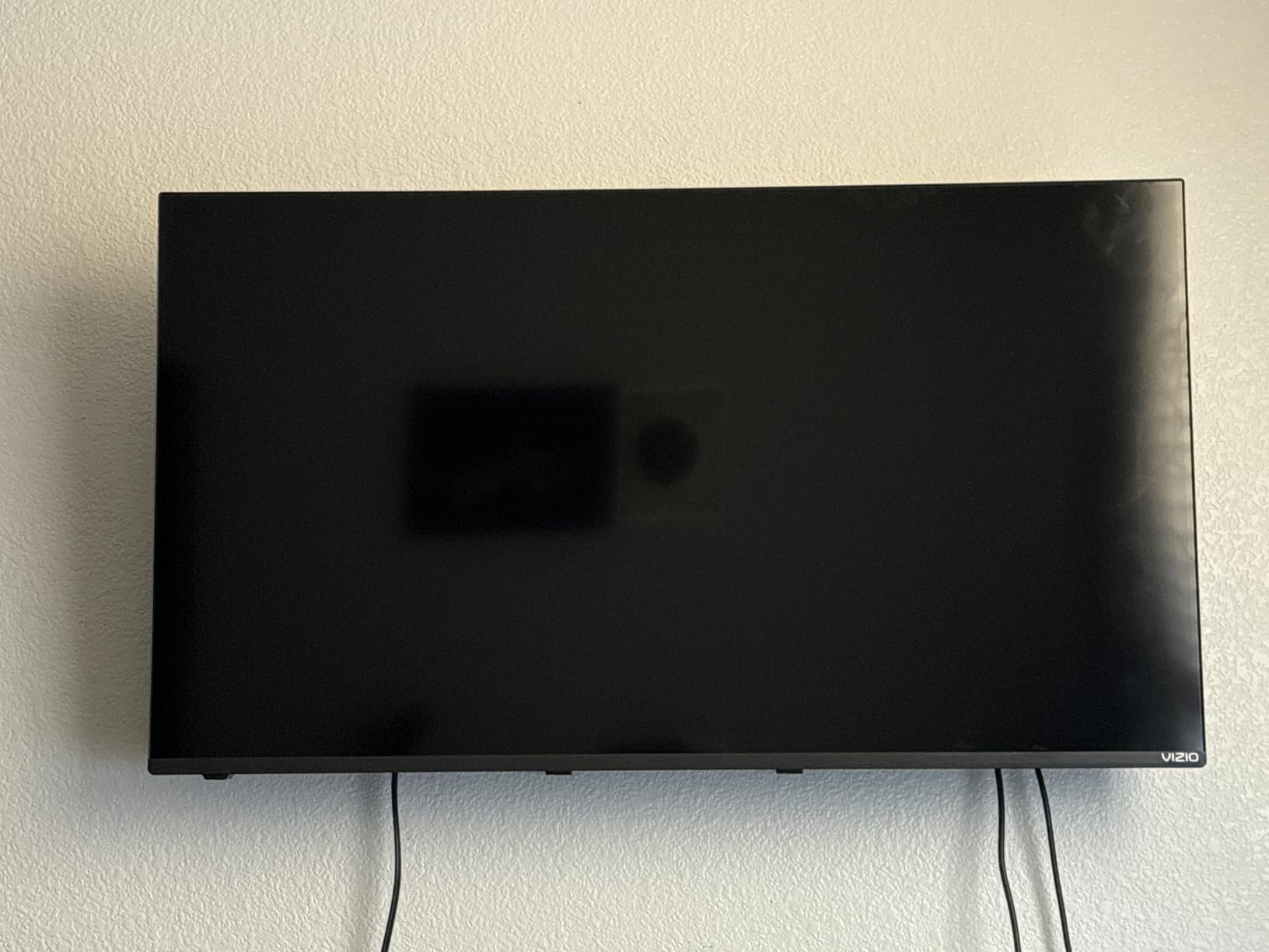 VIZIO 32-inch Full HD 1080p Smart TV with DTS Virtual: X, Alexa Compatibility, Google Cast Built-in, Bluetooth Headphone Capable, (VFD32M-08 New) - Customer Photo 4