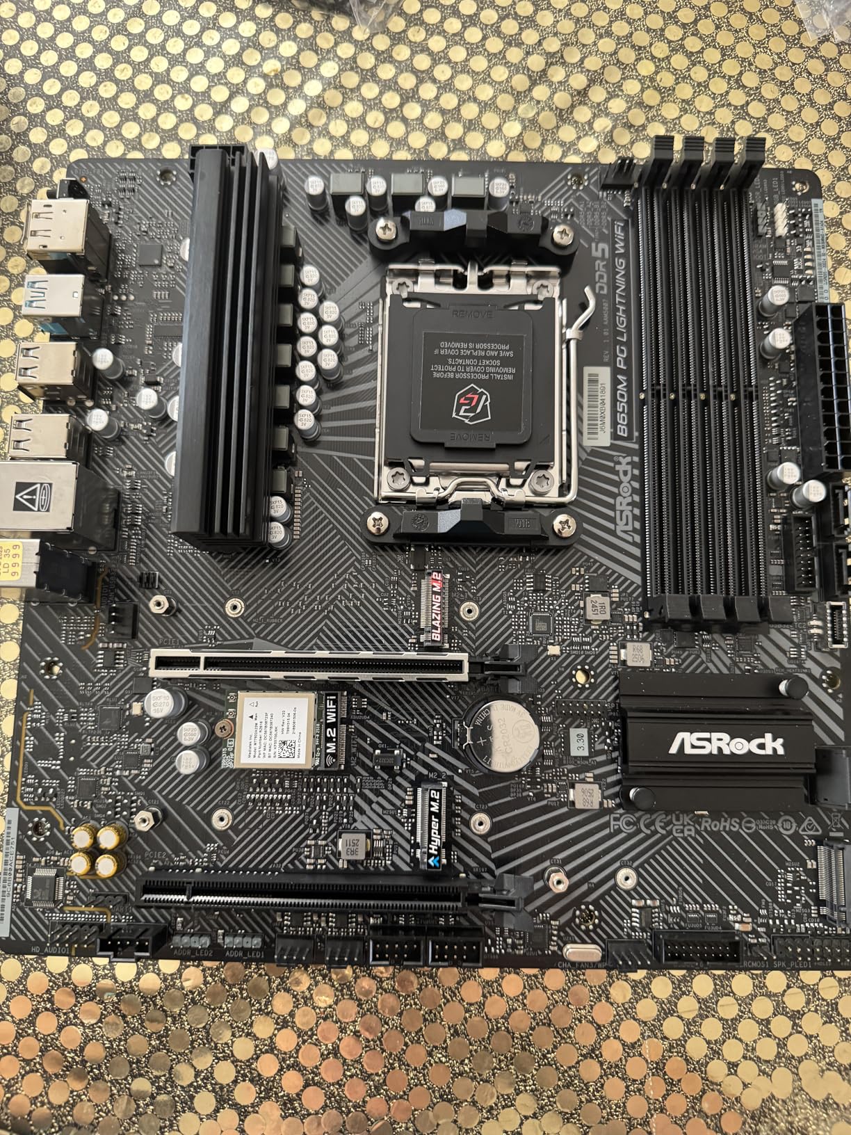 ASRock B650 Steel Legend WiFi 6E AMD Socket AM5 Ryzen 9000 8000 and 7000 Series SATA3 M.2 DDR5 7200+(OC) 256GB SATA3 6.0 Gb/s ATX Motherboard BIOS Flashback - Customer Photo 5