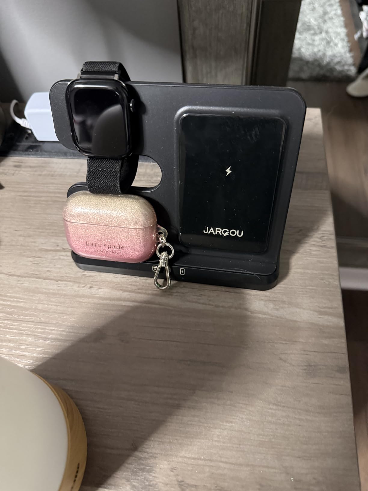 JARGOU 3 in 1 Charging Station for Apple Wireless Charger for iPhone 17 16e 16 15 14 13 12 11 X 8 & for iWatch Charger Wireless Charging Station for Multiple Devices for AirPods 2/3/4/Pro/Pro 2/Pro 3 Customer Review JARGOU 3 in 1 Charging Station for Apple Wireless Charger for iPhone 17 16e 16 15 14 13 12 11 X 8 & for iWatch Charger Wireless Charging Station for Multiple Devices for AirPods 2/3/4/Pro/Pro 2/Pro 3 - Customer Photo 4
