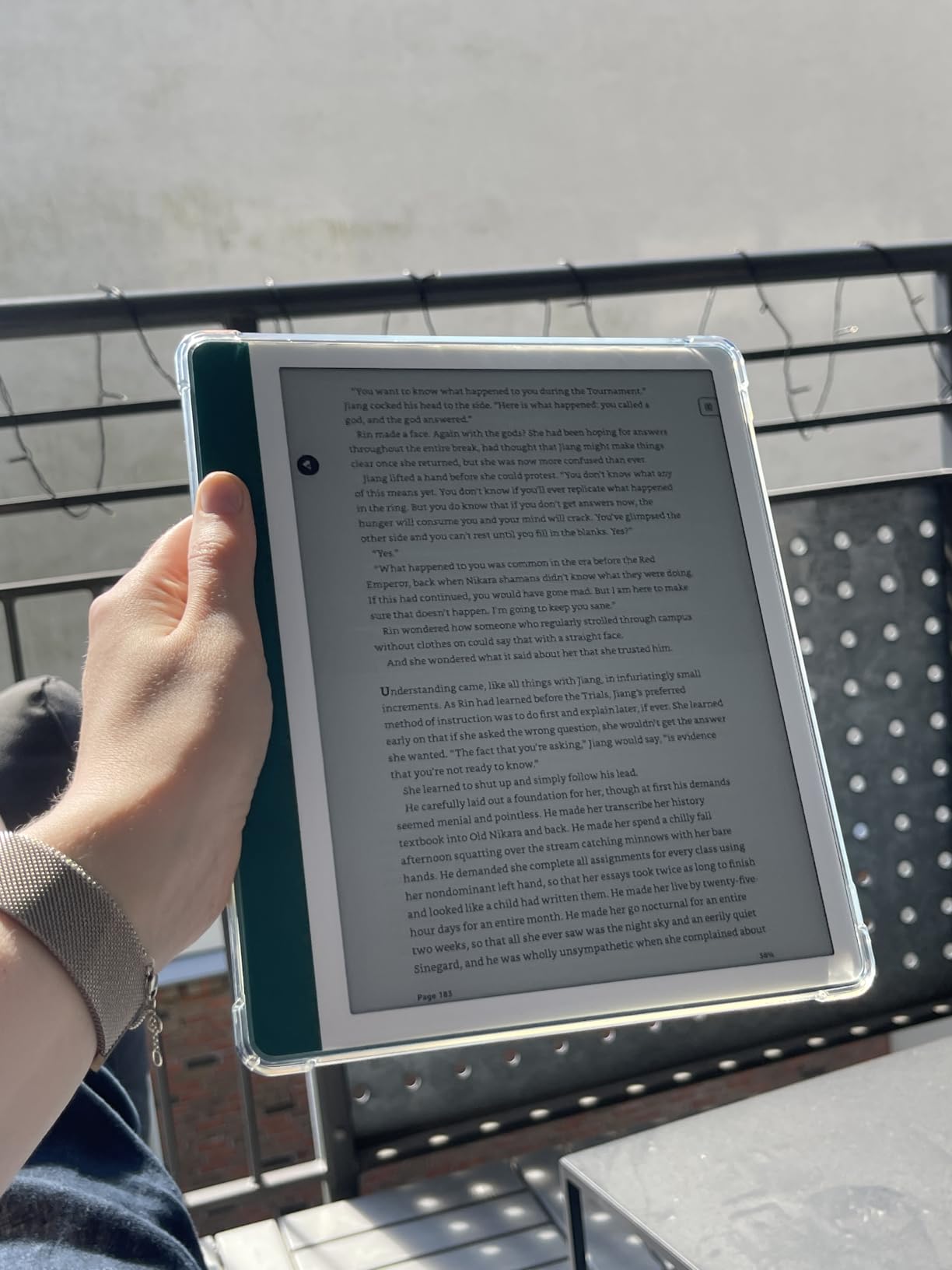 Amazon Kindle Scribe (32GB) - Your notes, documents and books, all in one place. With built-in AI notebook summarization. Includes Premium Pen - Tungsten - Customer Photo 2
