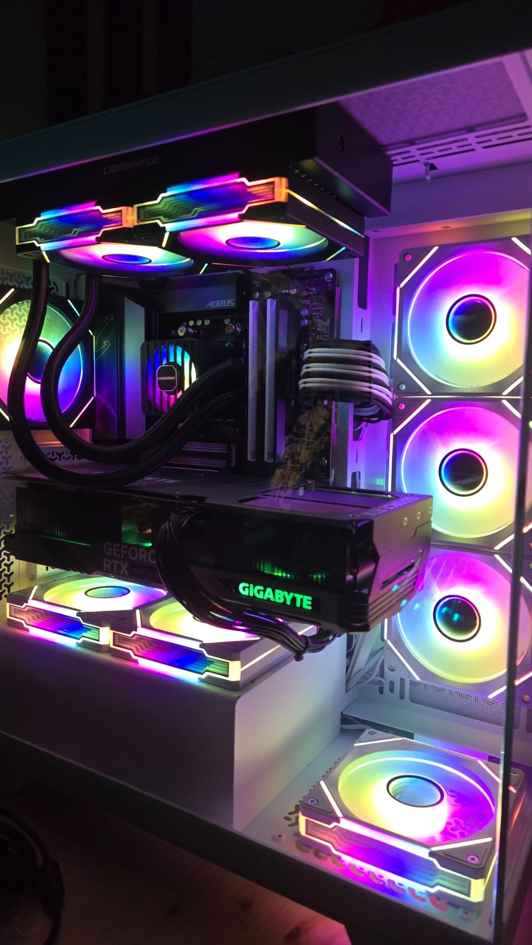 CORSAIR 3500X ARGB Mid-Tower ATX PC Case – Panoramic Tempered Glass – Reverse Connection Motherboard Compatible – 3X CORSAIR RS120 ARGB Fans Included – Black - Customer Photo 1