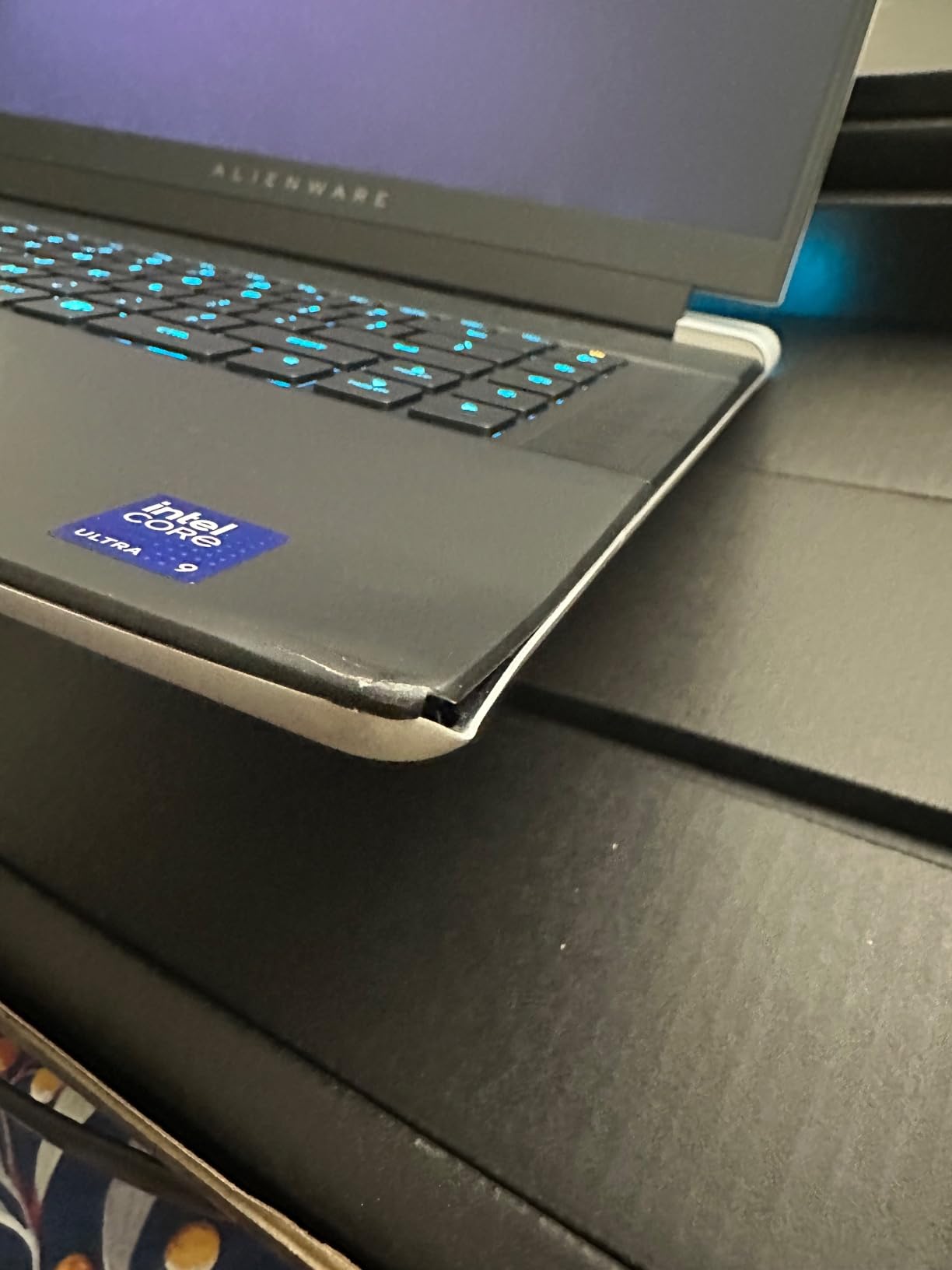 X16 R2 Gaming Laptop - 16-inch QHD+ 240Hz 3ms Display, Intel Core Ultra 9-185H, 32GB LPDDR5X RAM, 1TB SSD, NVIDIA GeForce RTX 4080 12GB GDDR6, Windows 11 Home, Onsite Service - Lunar Silver customer photo 2