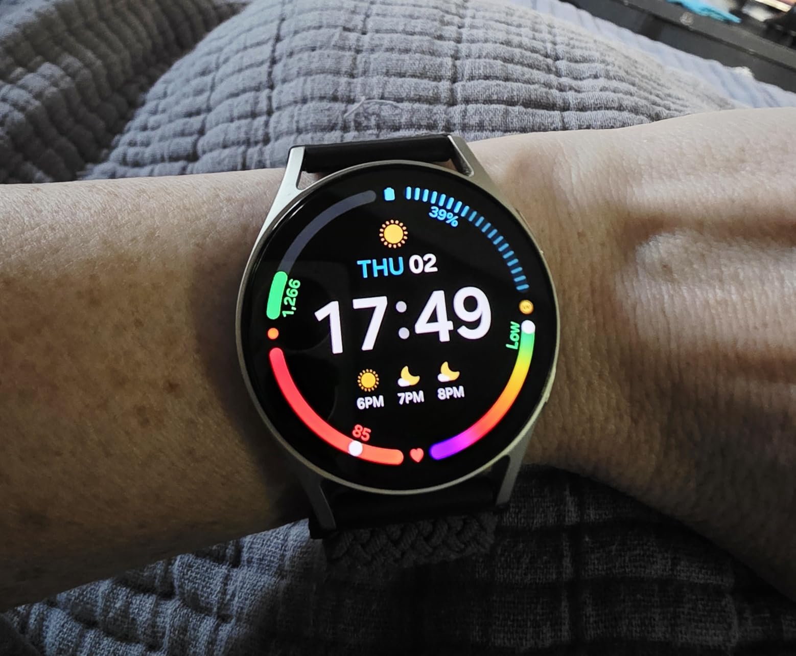SAMSUNG Galaxy Watch 7 40mm Bluetooth AI Smartwatch w/Energy Score, Wellness Tips, Heart Rate Tracking, Sleep Monitor, Fitness Tracker, 2024, Cream [US Version, 1Yr Manufacturer Warranty] - Customer Photo 5