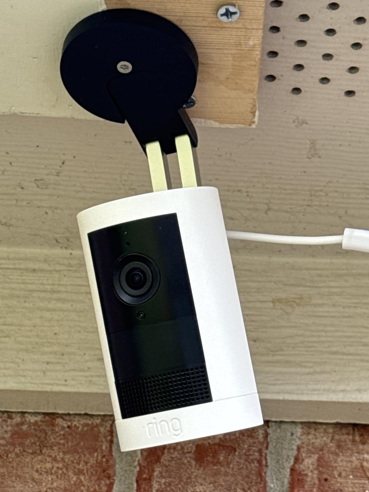 Ring Outdoor Cam Plus, Battery — Wide-Angle 2K Video with Ring Vision, Low-Light Sight for full-color night vision, Mount-Anywhere Versatility, Black Customer Review Ring Outdoor Cam Plus, Battery — Wide-Angle 2K Video with Ring Vision, Low-Light Sight for full-color night vision, Mount-Anywhere Versatility, Black - Customer Photo 4