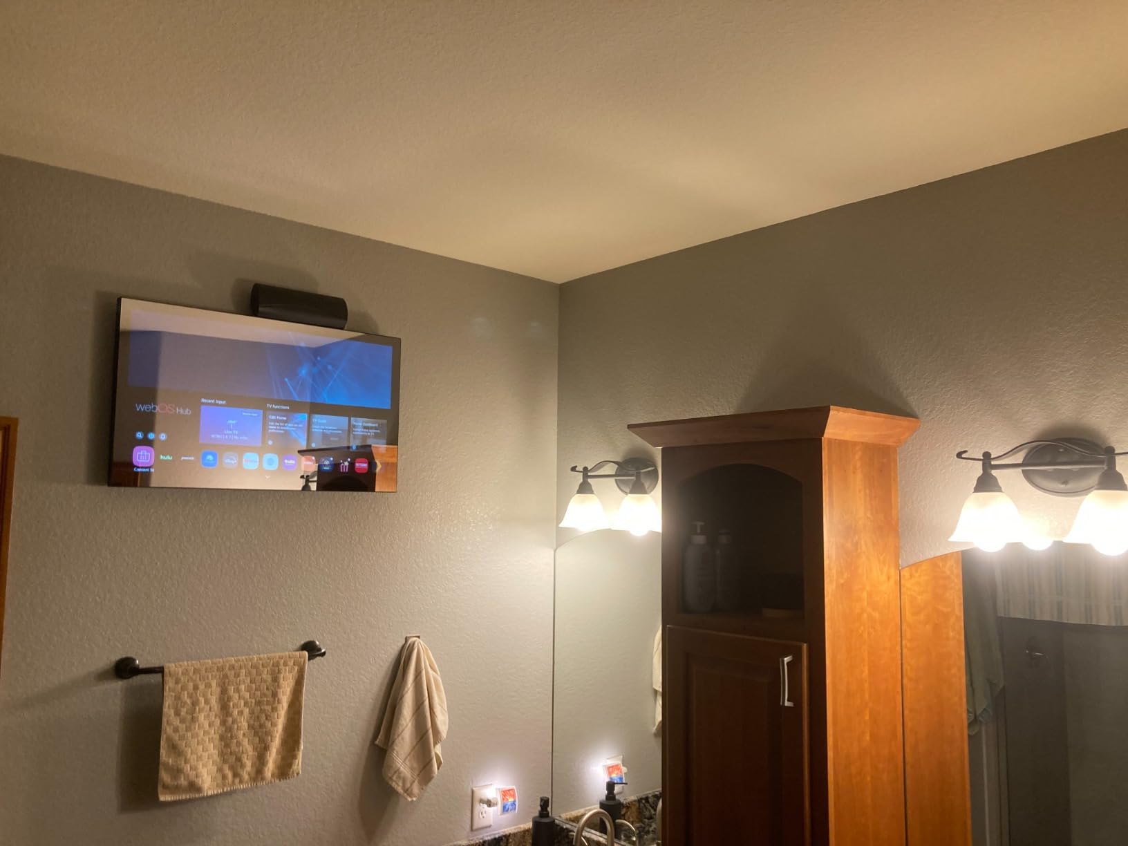 elecsung 22inch Smart Mirror Bathroom TV webOS 1080P Waterproof with Integrated HDTV(ATSC) Tuner, Built-in Alexa, Speakers, Wi-Fi and Bluetooth,SS215U22-A016 Model 2025 - Customer Photo 4