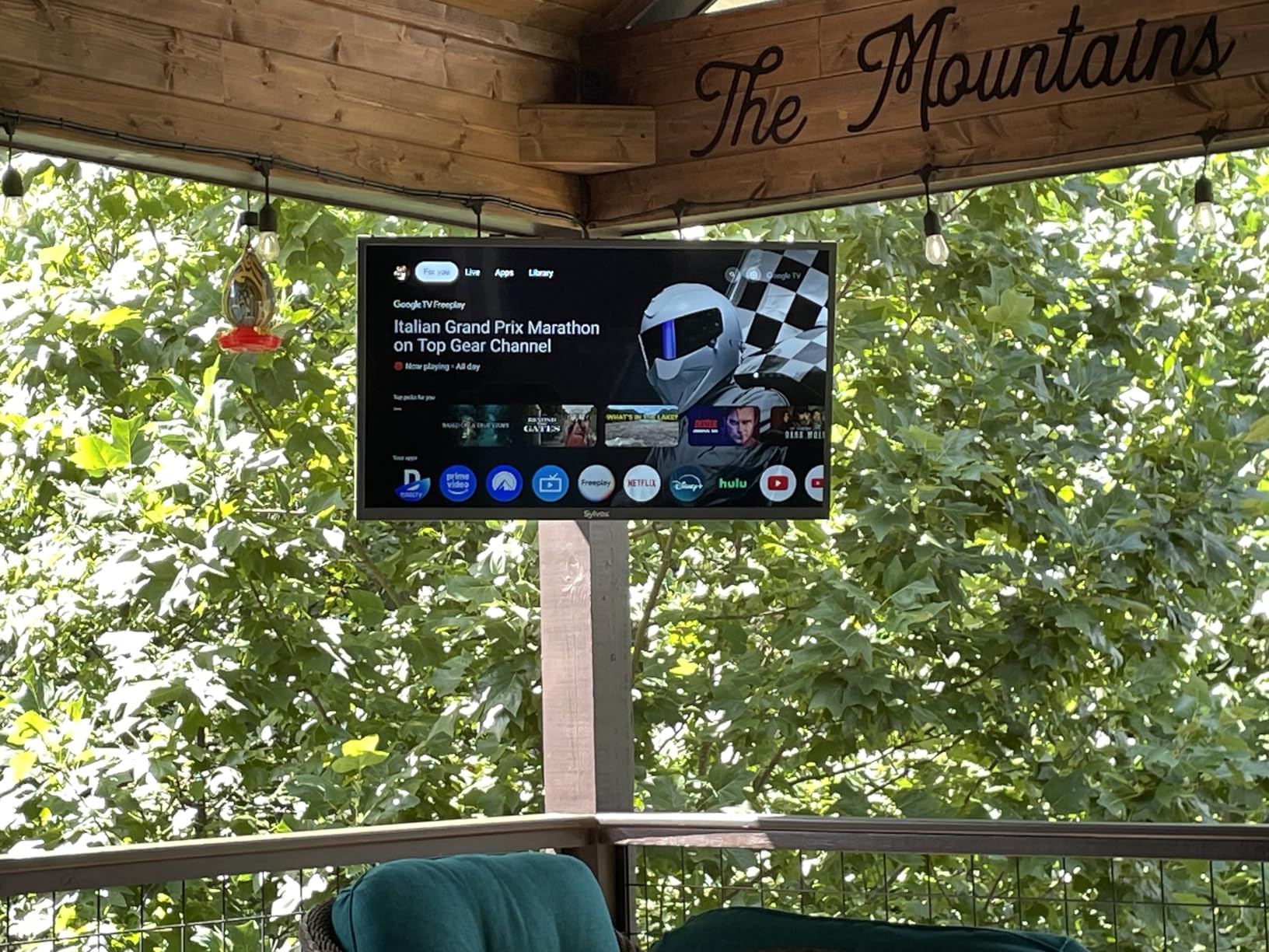 SYLVOX Outdoor TV, 55 inch Smart TV Waterproof Outdoor TVs, 4K Weatherproof Television for Outside, Support Google Assistant, Chromecast, 1000 nit Brightness Partial Sun (Deck Pro 2.0/2024) customer photo 1
