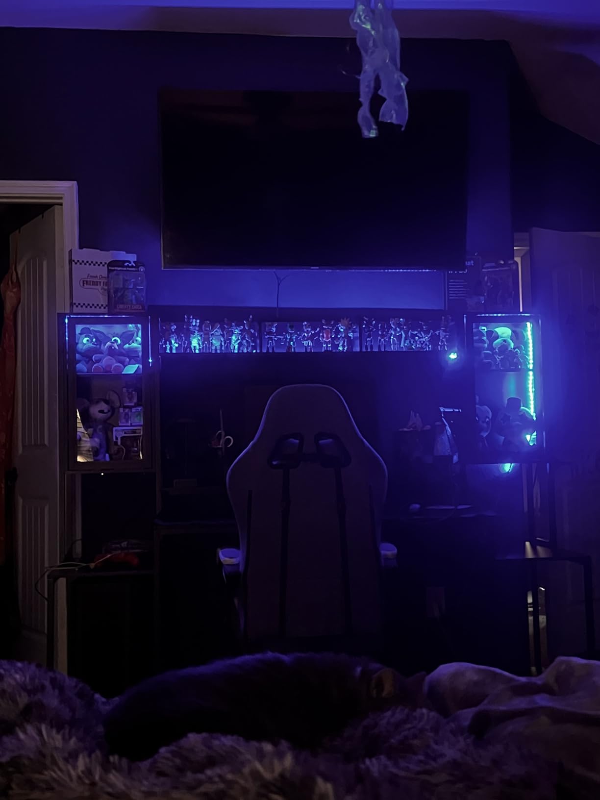 SEDETA Gaming Desk 74.8'' with LED Lights, Hutch and Storage Shelves, Computer Desk with Monitor Stand, Large PC Gamer Desk Workstation, Ergonomic Gaming Table for Bedroom, Living Room, Black Customer Review SEDETA Gaming Desk 74.8'' with LED Lights, Hutch and Storage Shelves, Computer Desk with Monitor Stand, Large PC Gamer Desk Workstation, Ergonomic Gaming Table for Bedroom, Living Room, Black - Customer Photo 1