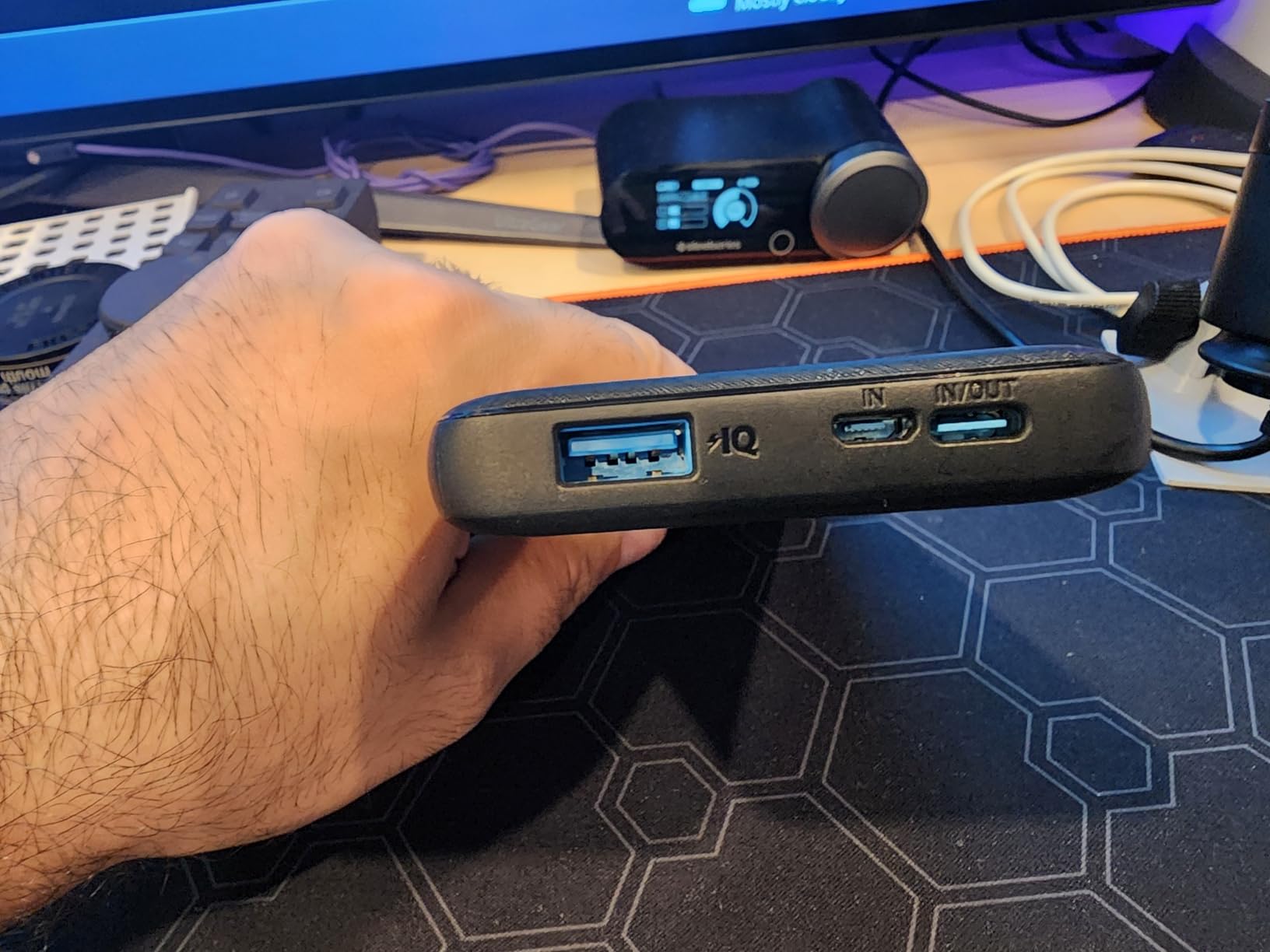 Anker Power Bank(PowerCore 10K), Compact Travel-Ready 10,000mAh Battery Pack with PowerIQ Charging Technology, 5V/3A High-Speed Charging for iPhone, iPad,and More(USB-C Input and Output(Black), 1pack) Customer Review Anker Power Bank(PowerCore 10K), Compact Travel-Ready 10,000mAh Battery Pack with PowerIQ Charging Technology, 5V/3A High-Speed Charging for iPhone, iPad,and More(USB-C Input and Output(Black), 1pack) - Customer Photo 2