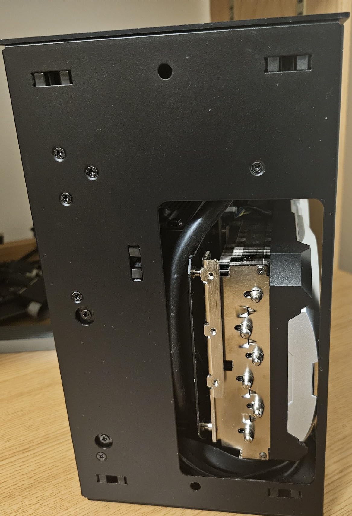 Lian Li A3-mATX-26.3L Micro Form Factor Chassis-Flexible Power Supply Installation-No Fans Included-Supports 360mm AIO-Modularity Design-For M-ATX and ITX Motherboard-DAN Collaboration-White (A3W.US) Customer Review Lian Li A3-mATX-26.3L Micro Form Factor Chassis-Flexible Power Supply Installation-No Fans Included-Supports 360mm AIO-Modularity Design-For M-ATX and ITX Motherboard-DAN Collaboration-White (A3W.US) - Customer Photo 4