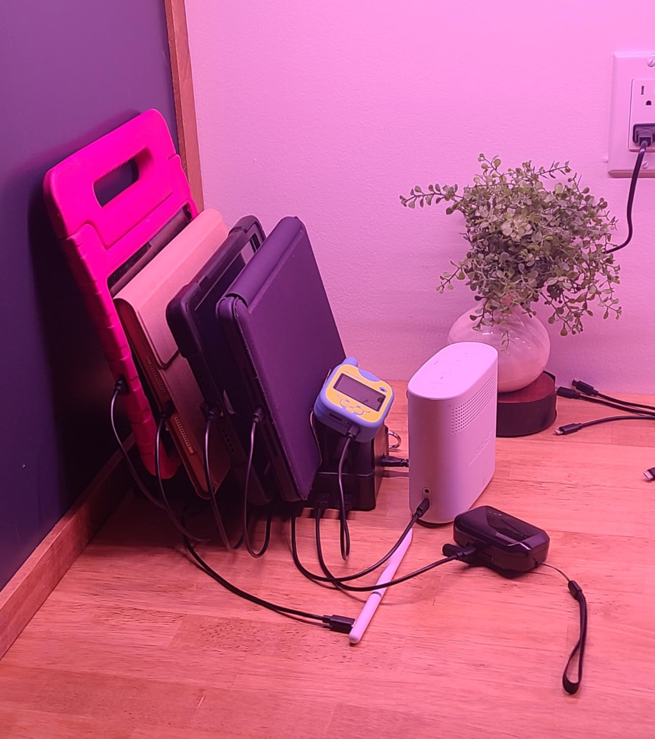 320W Charging Station for Multiple Devices, Zobirez 10-Port USB C Fast Charger Stations for MacBook, iPhone, Android Cell Phone, iPad, Tablet, Family Multi-Device Organizer Charging Dock, Black Customer Review 320W Charging Station for Multiple Devices, Zobirez 10-Port USB C Fast Charger Stations for MacBook, iPhone, Android Cell Phone, iPad, Tablet, Family Multi-Device Organizer Charging Dock, Black - Customer Photo 1