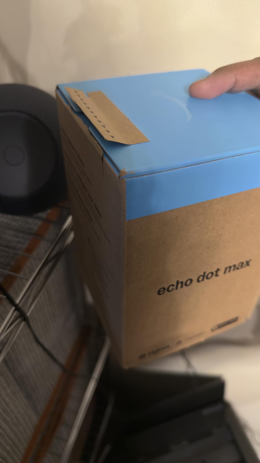 Echo Dot Max (newest model), Alexa speaker with room-filling sound and nearly 3x bass, Great for living rooms and medium-sized spaces, Designed for Alexa+, Graphite customer photo 2