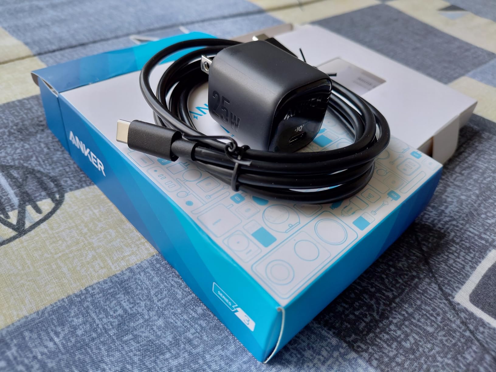 Anker 25W USB C Charger Block, Compact and Foldable, Supports PPS Fast Charging for Galaxy S24/Z Fold/Z Flip/Tab, iPhone 17/16 Series, iPad (Black, 1pack with Cable) Customer Review Anker 25W USB C Charger Block, Compact and Foldable, Supports PPS Fast Charging for Galaxy S24/Z Fold/Z Flip/Tab, iPhone 17/16 Series, iPad (Black, 1pack with Cable) - Customer Photo 1