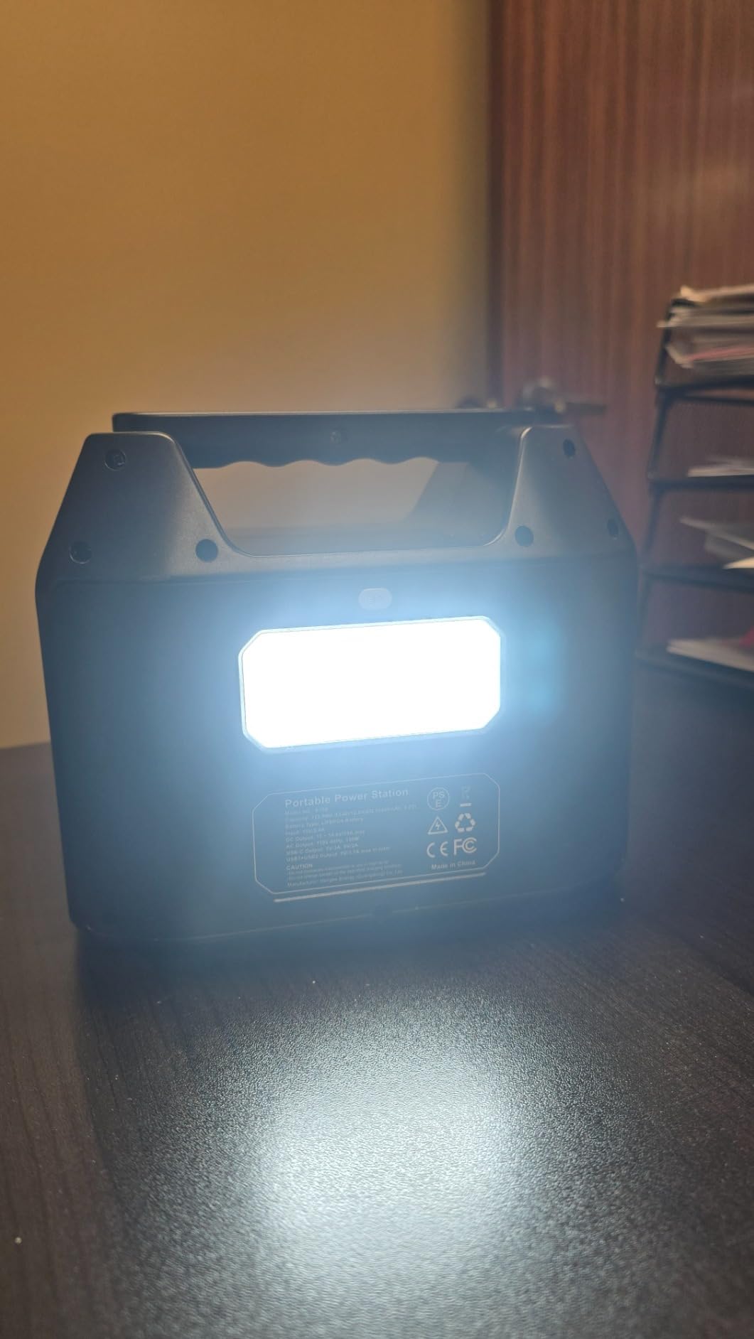 SinKeu Portable Power Station 80000mAh,256Wh LiFePO4 Battery Backup,300W AC Outlets, Power Bank for Hurricane Emergency Outdoor Camping RVs Home - Customer Photo 3