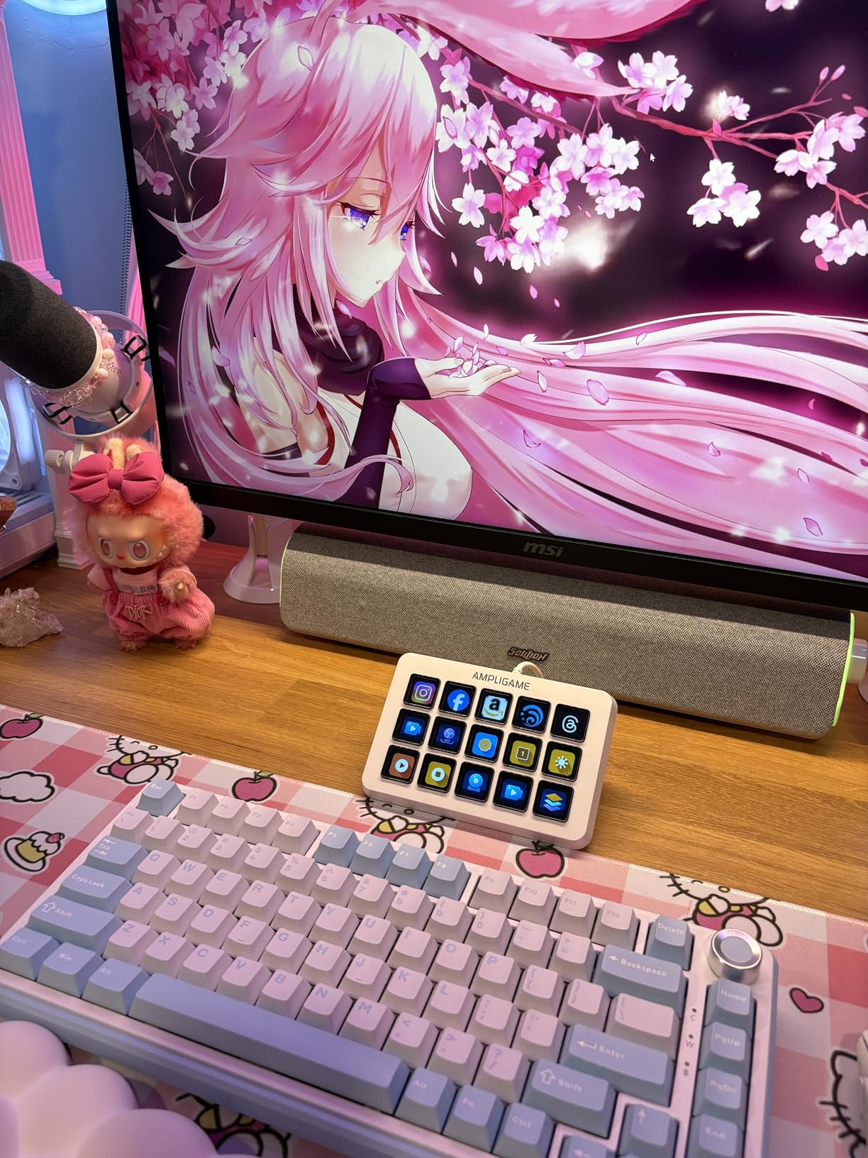 Fifine AmpliGame Stream Controller with 15 Macro Keys, Streaming Keyboard with Trigger Actions in OBS/Twitch/YouTube/Streamlabs, Shortcut Buttons Keypad Works with Mac and PC-D6 - Customer Photo 1