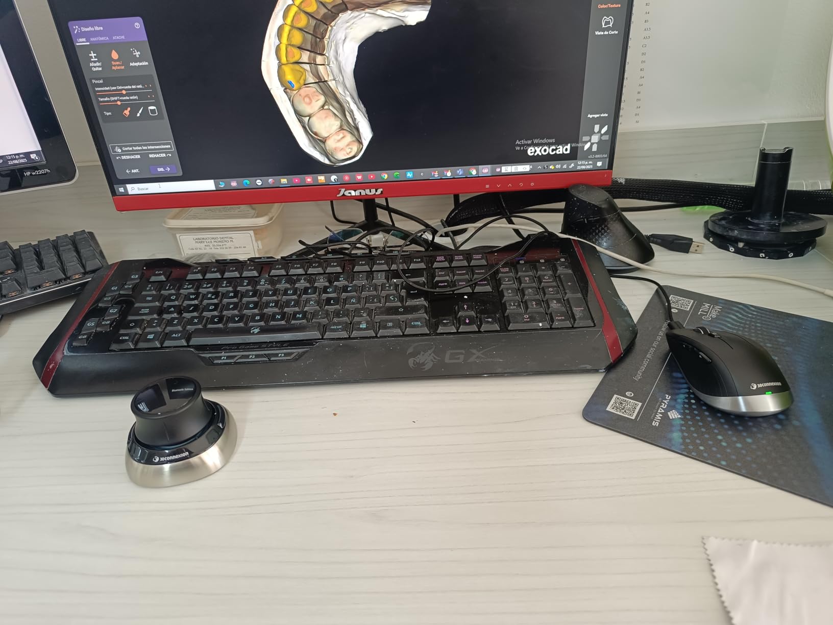 3Dconnexion SpaceMouse Wireless Kit 2 with Bluetooth - Customer Photo 1