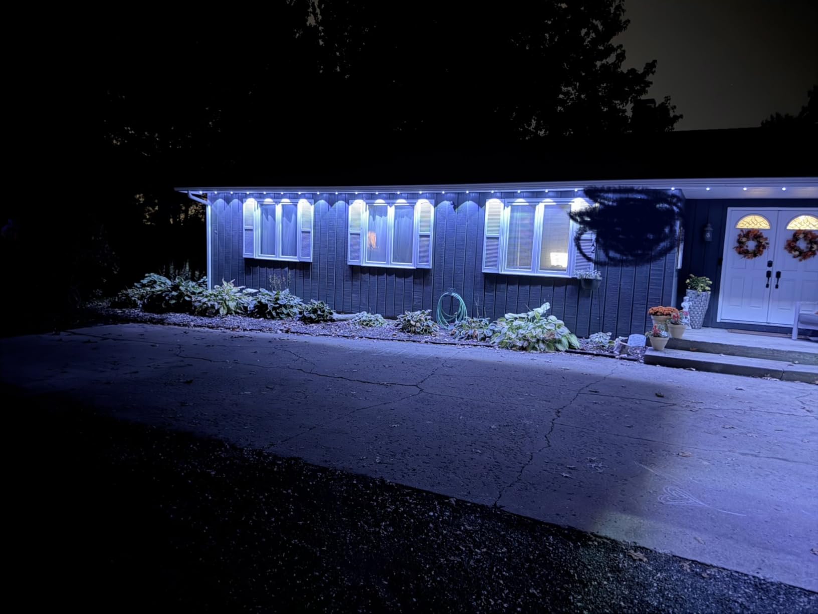Lepro E1 AI Permanent Outdoor Lights APP Control, 100ft 60 LED Smart RGB+IC+Warm/Cool White House Eave Light for Halloween Christmas, Alexa Google Enabled, 2.4 GHz WiFi/Bluetooth, NO Remote Controller - Customer Photo 1